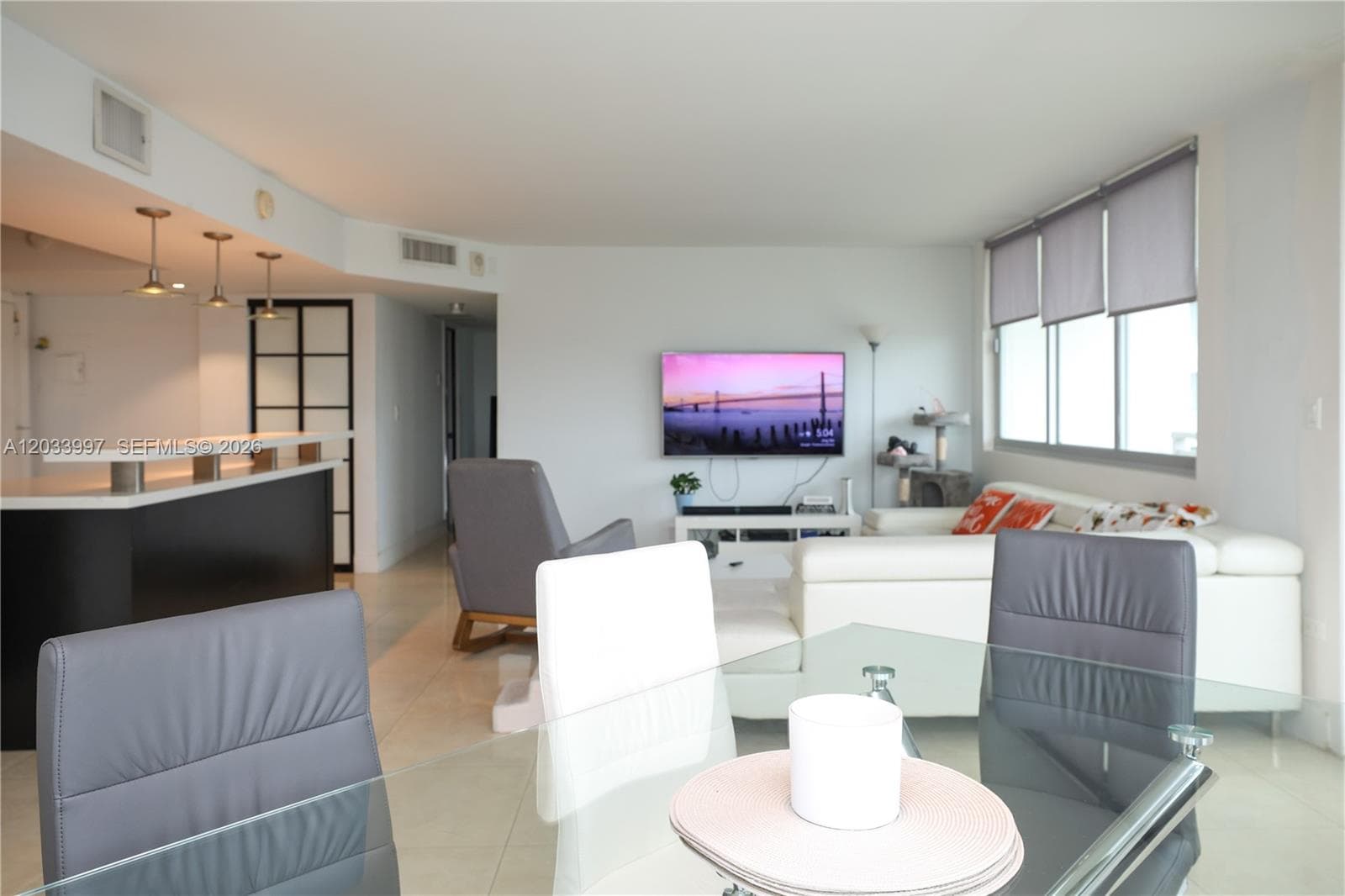 A12033997 — Miami Beach — 50