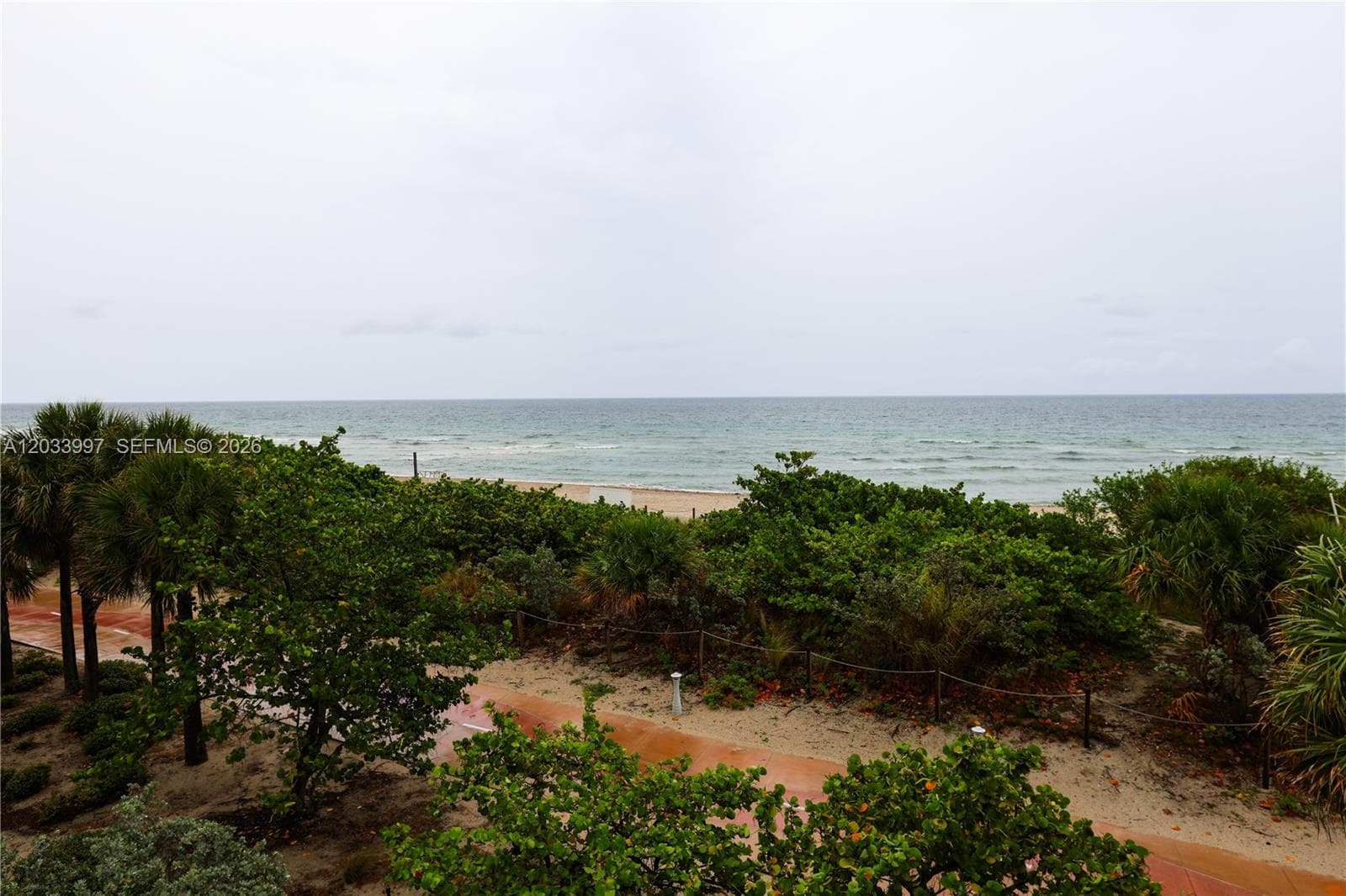 A12033997 — Miami Beach — 31