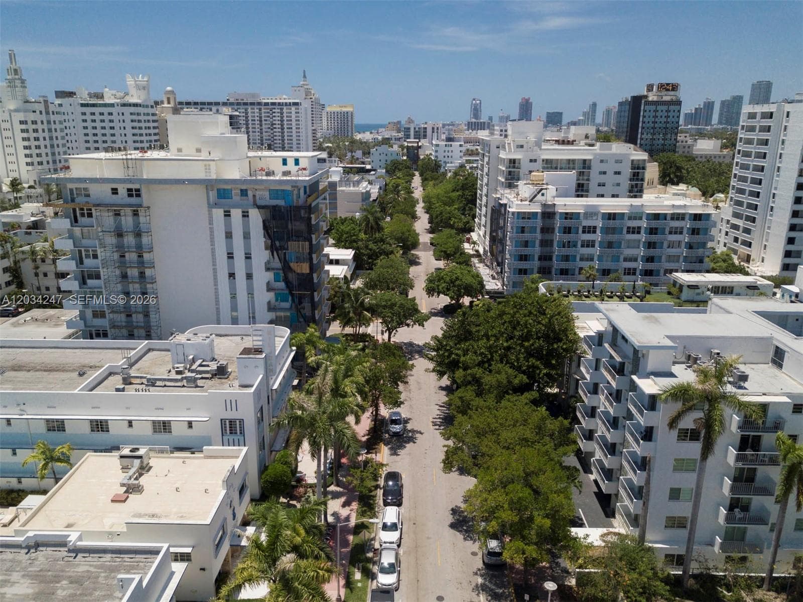 A12034247 — Miami Beach — 20