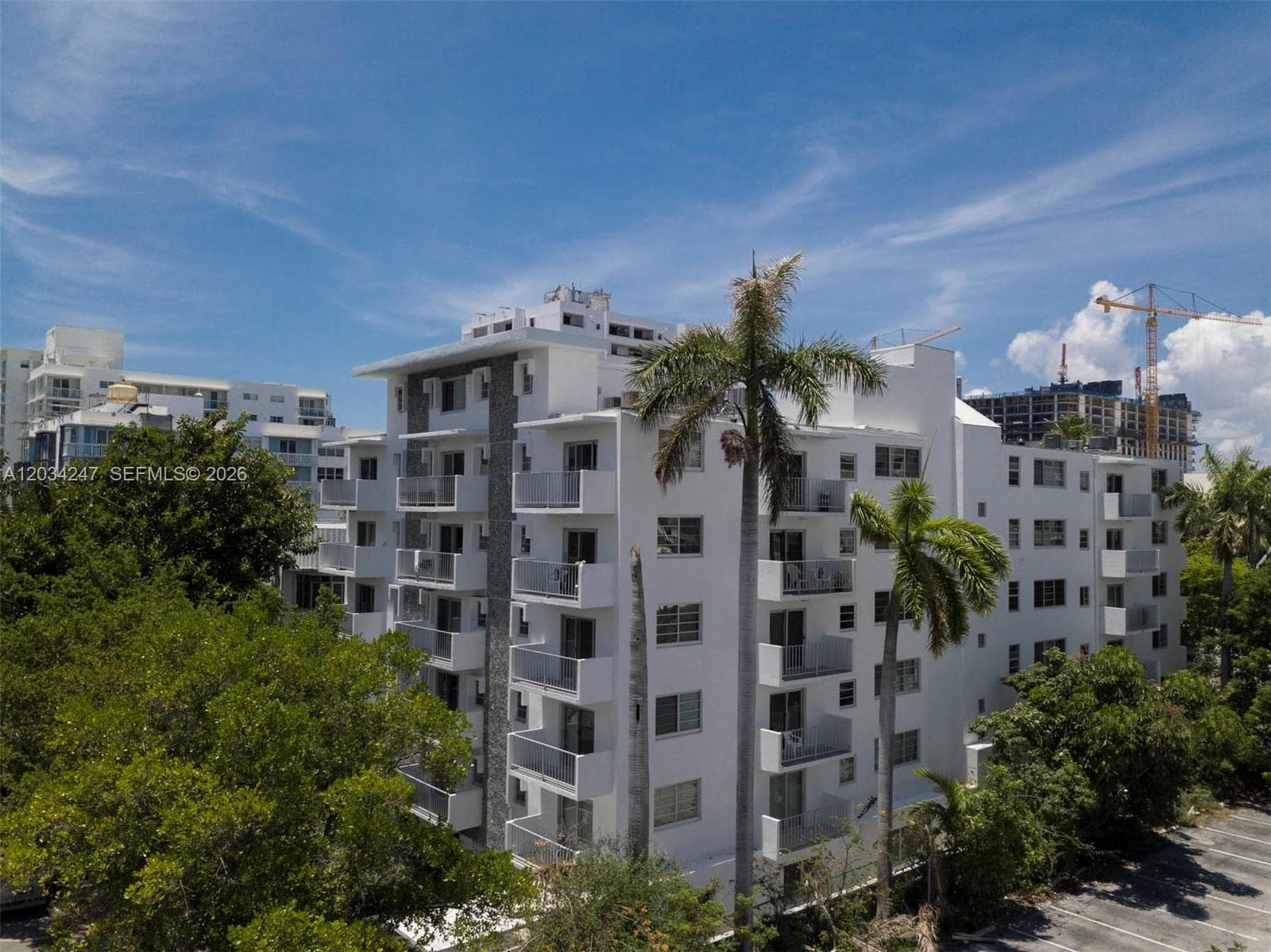 A12034247 — Miami Beach — 18