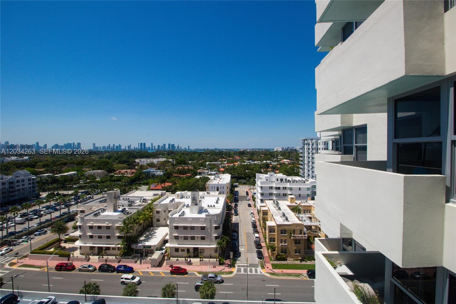 A12034263 — Miami Beach — 17