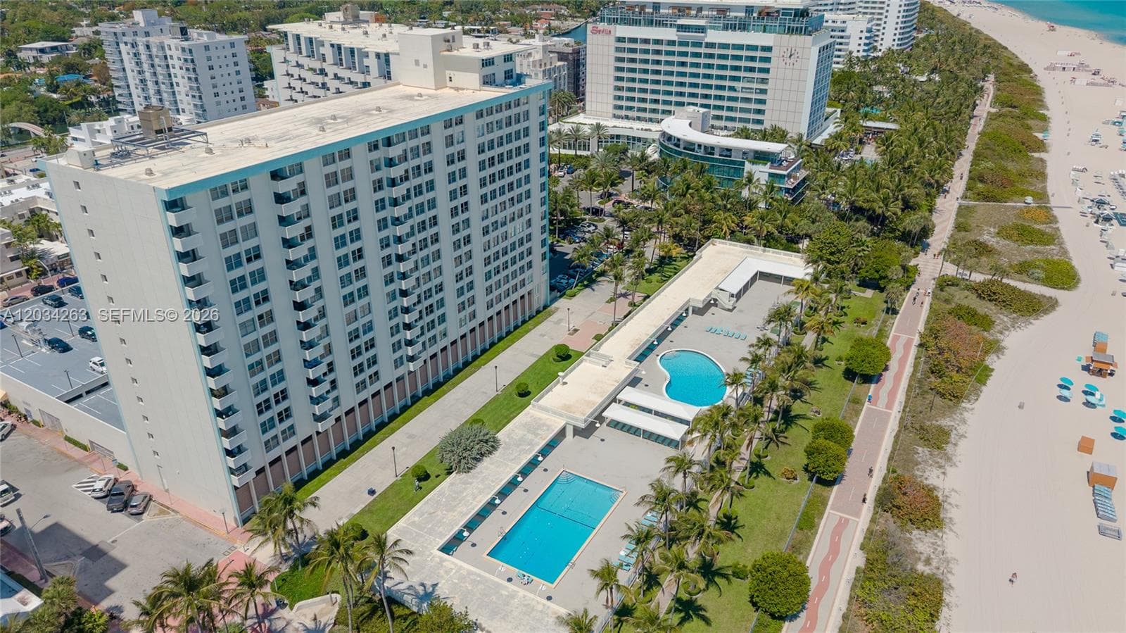A12034263 — Miami Beach — 30