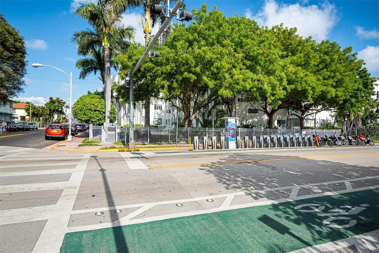 A12034285 — Miami Beach — 18