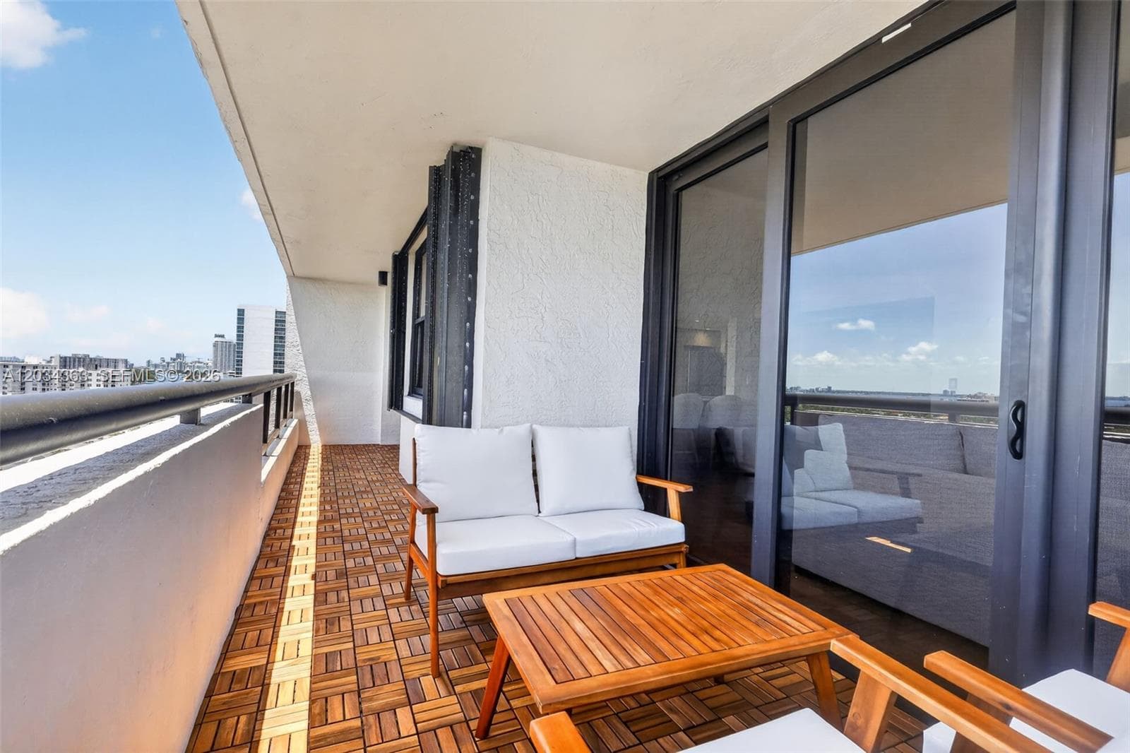 A12034363 — Miami Beach — 20