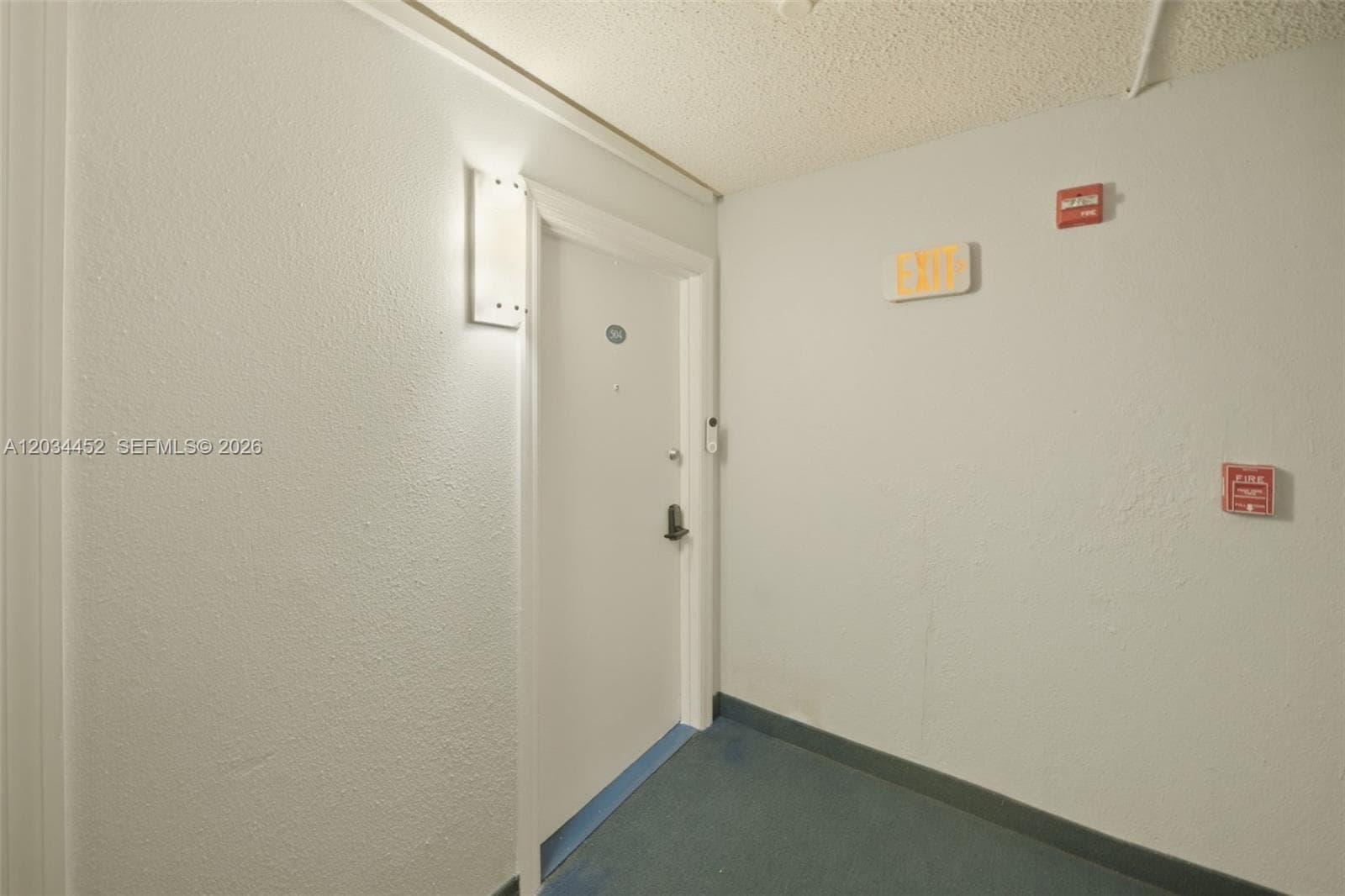 A12034452 — Miami Beach — 9