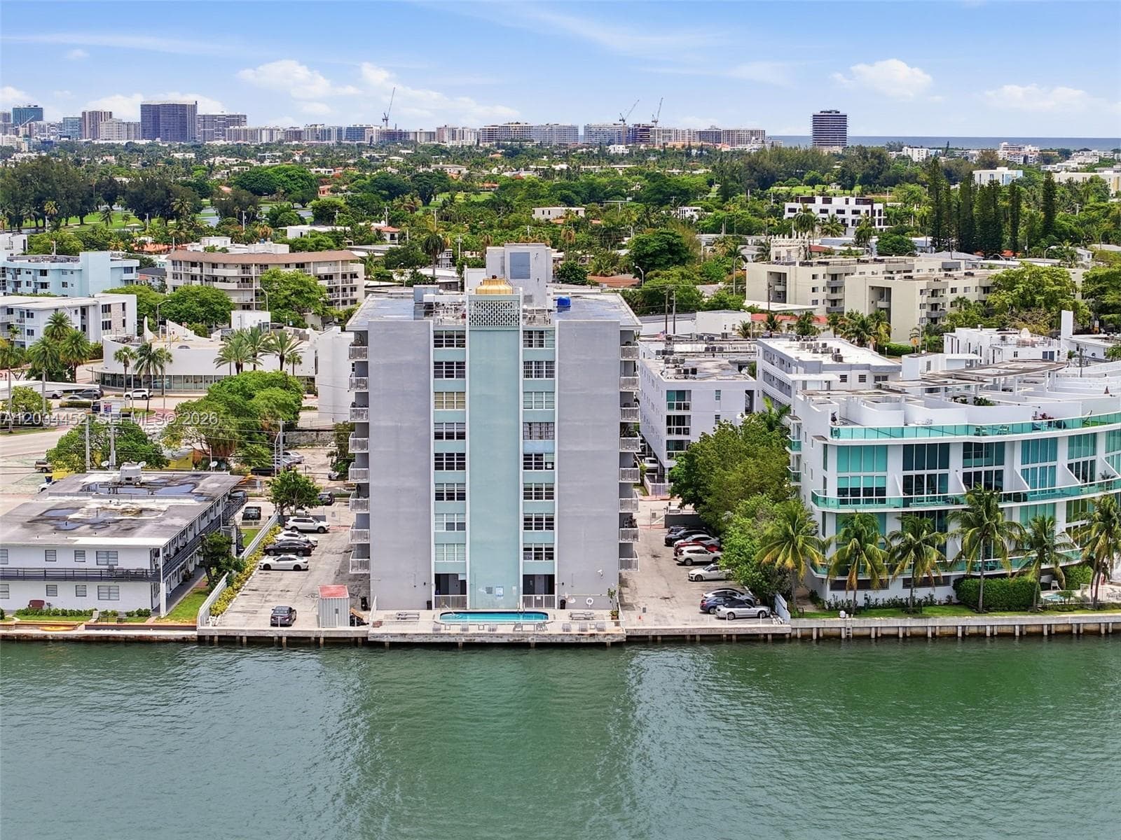 A12034452 — Miami Beach — 4