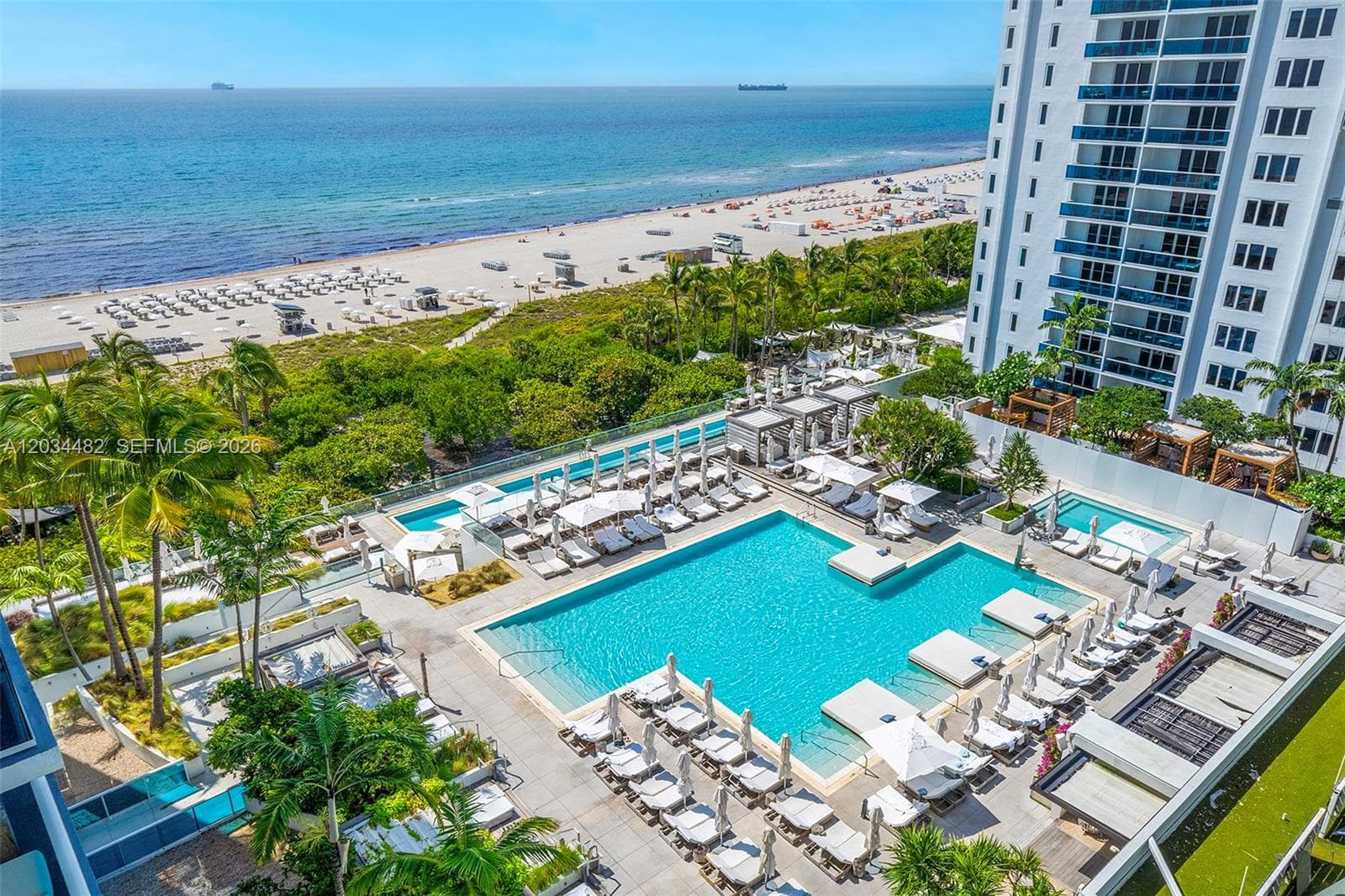 A12034482 — Miami Beach — 23