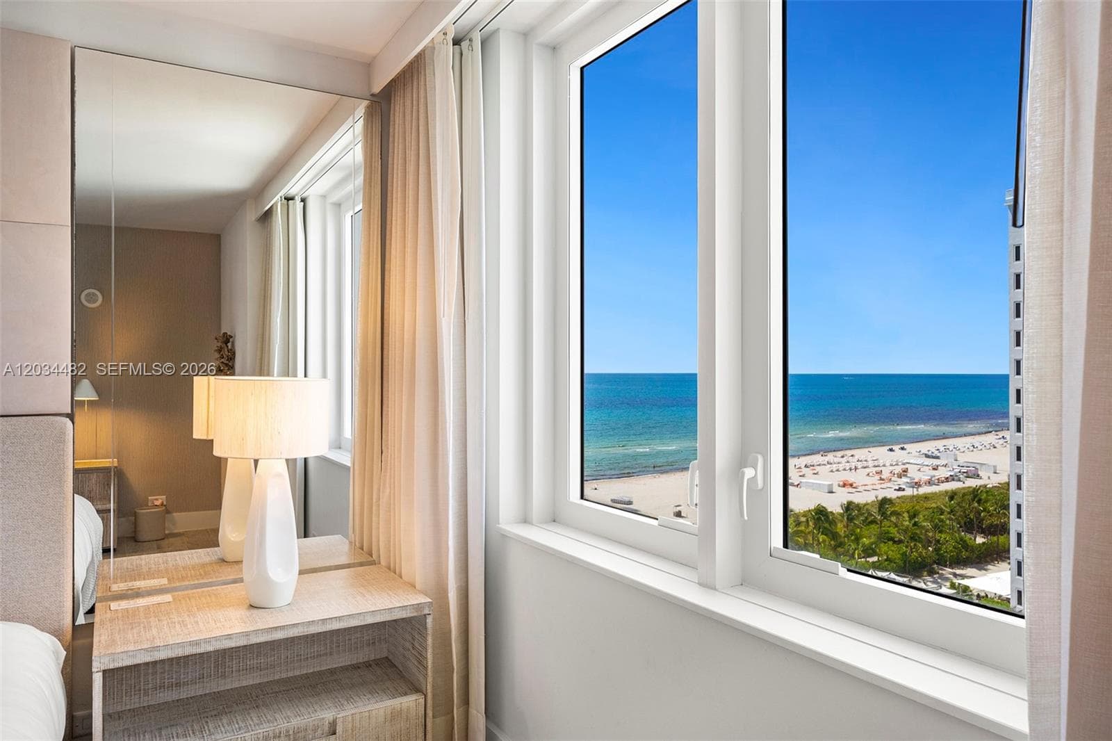 A12034482 — Miami Beach — 18