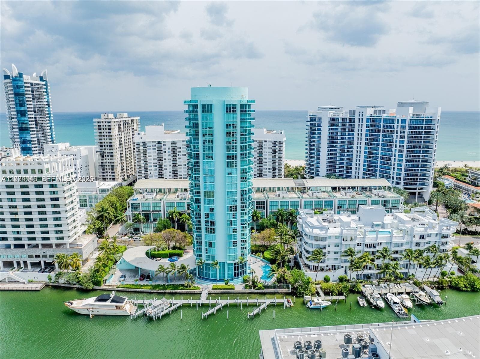 A12034545 — Miami Beach — 23