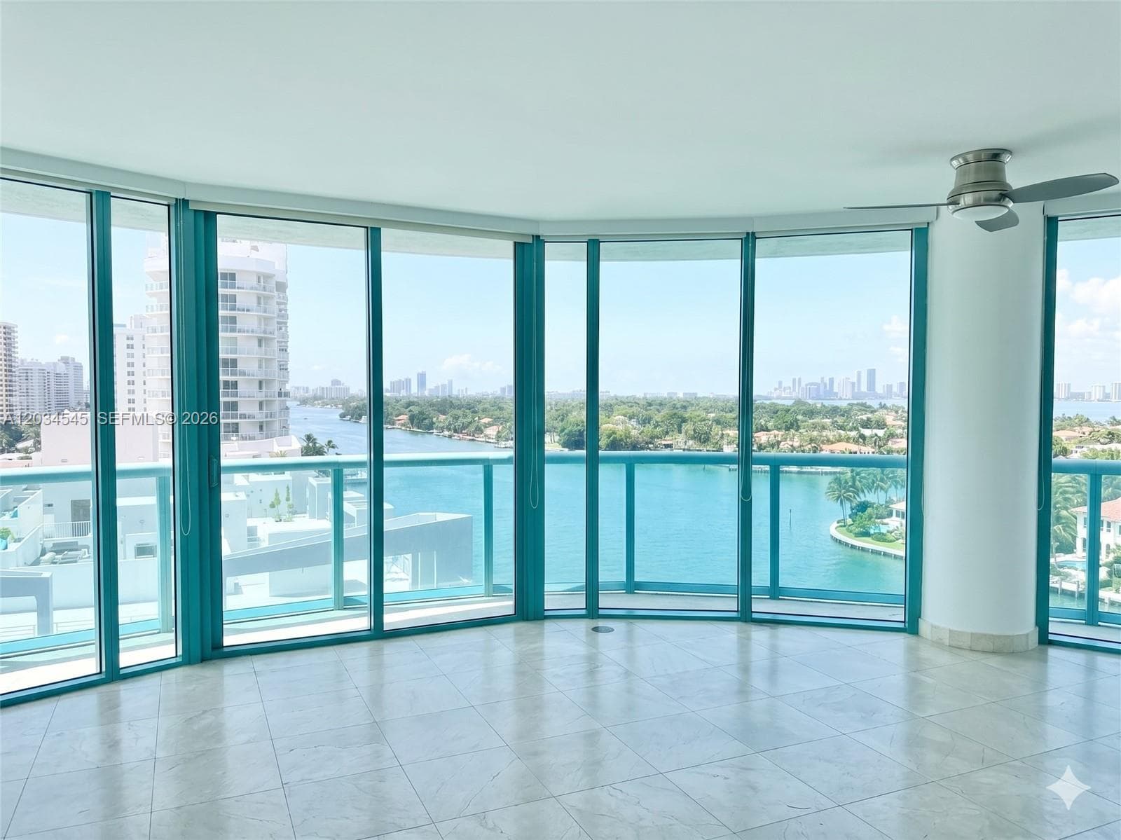A12034545 — Miami Beach — 2