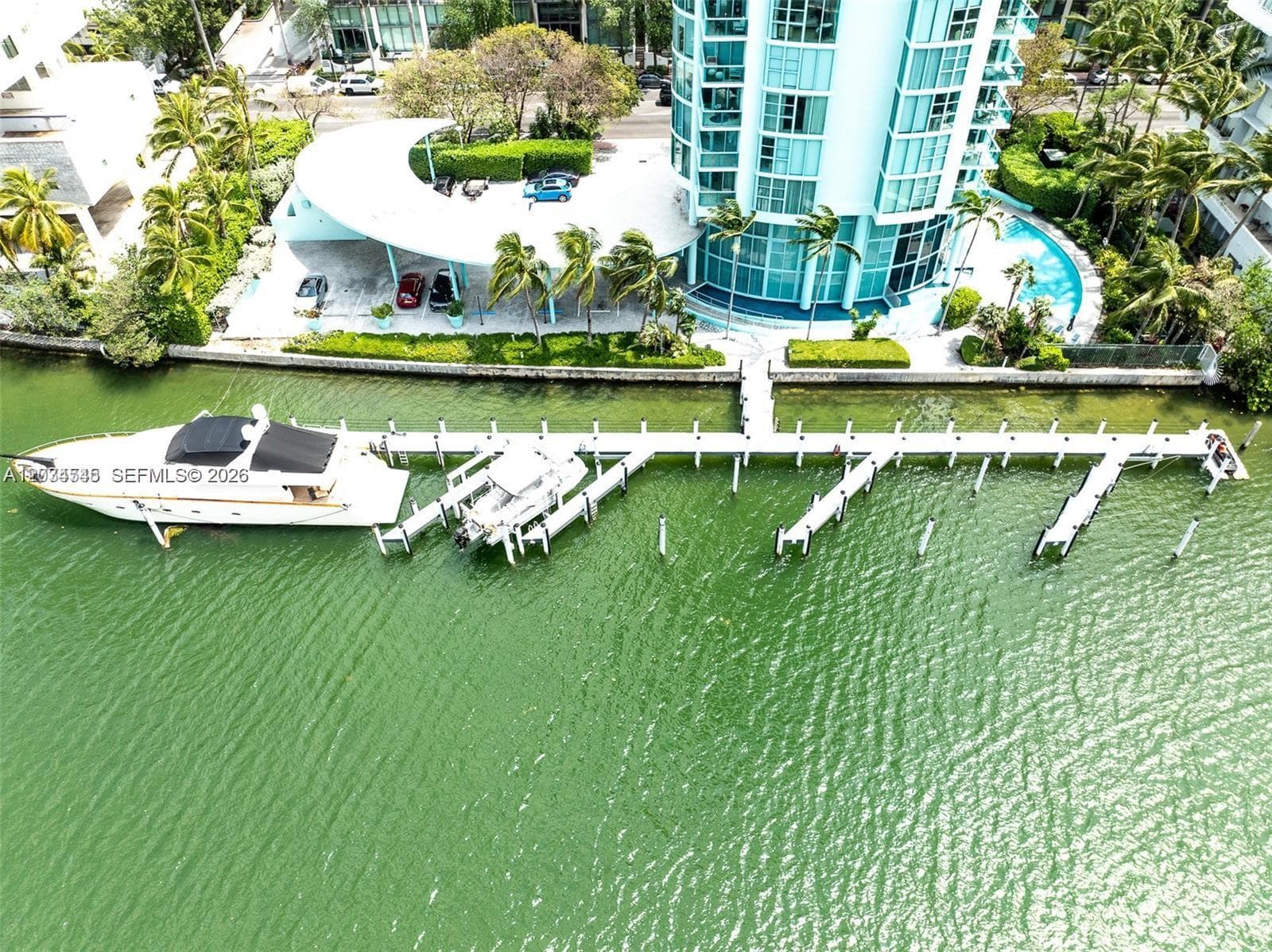 A12034545 — Miami Beach — 22