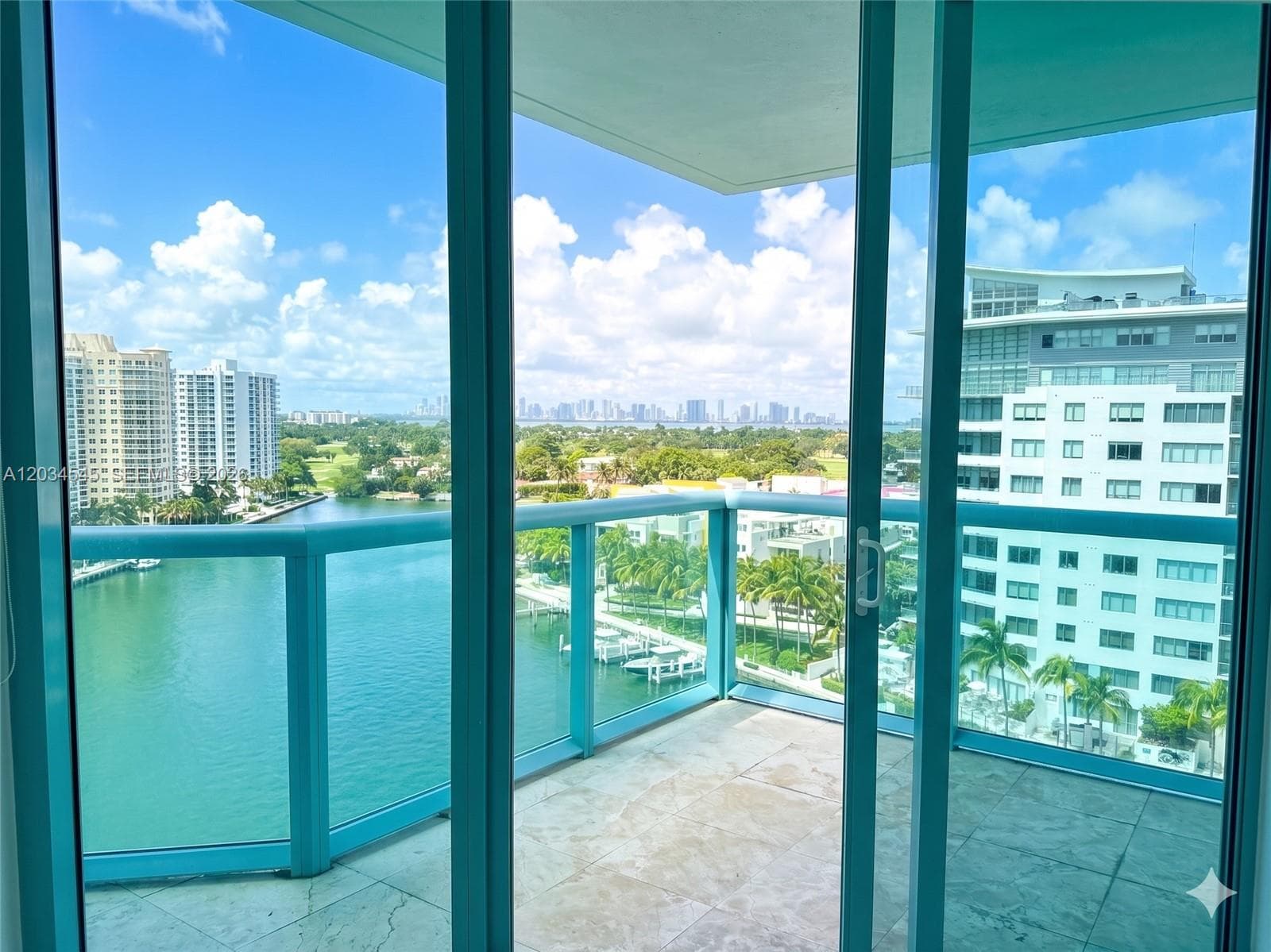 A12034545 — Miami Beach — 5