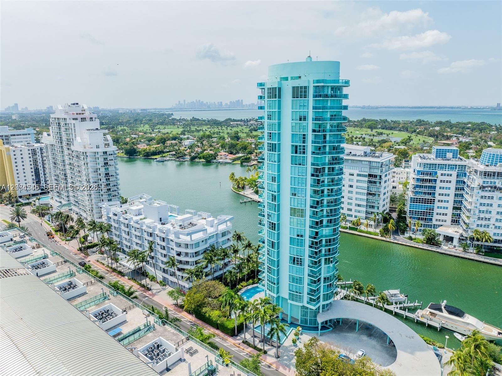 A12034545 — Miami Beach — 24