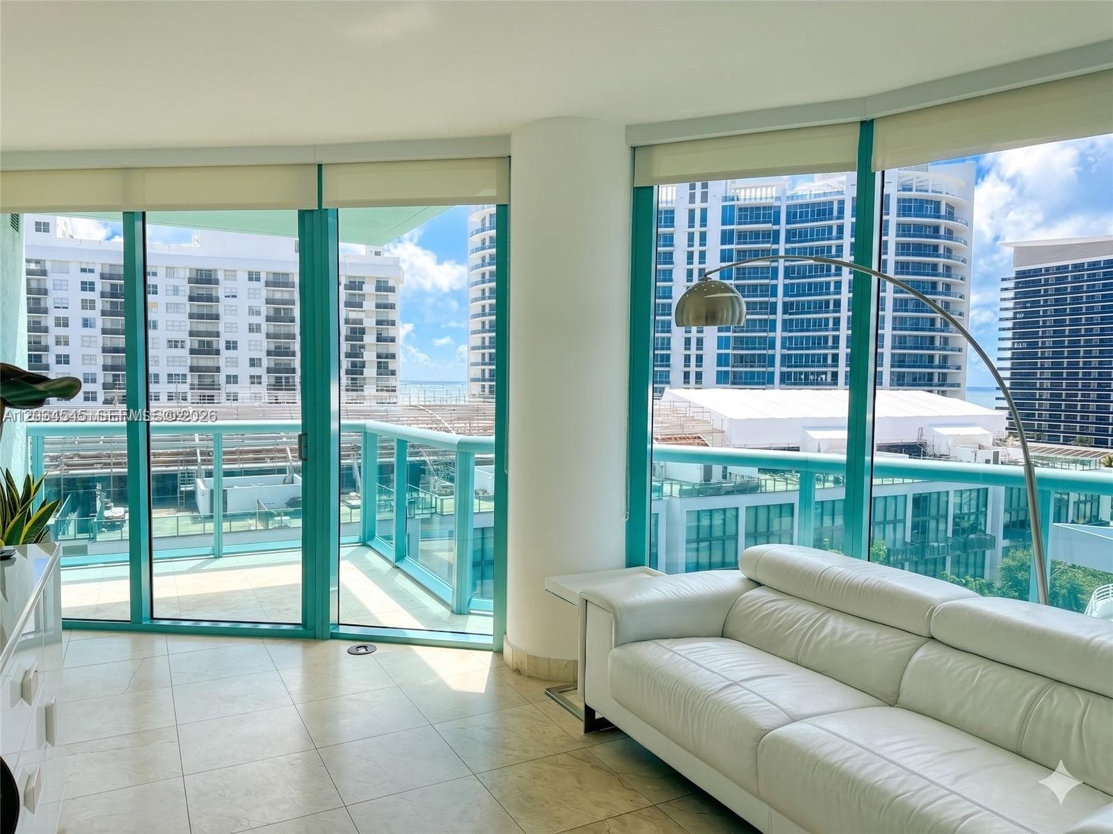 A12034545 — Miami Beach — 4