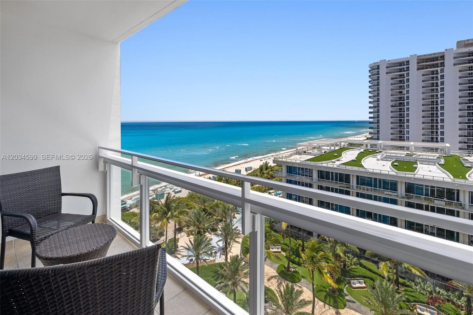 A12034599 — Miami Beach — 12