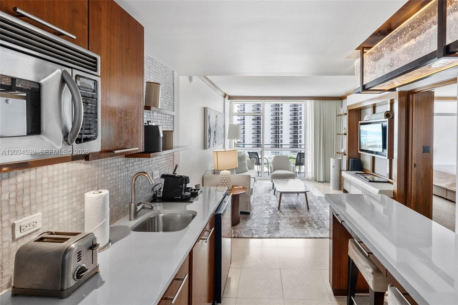 A12034599 — Miami Beach — 5