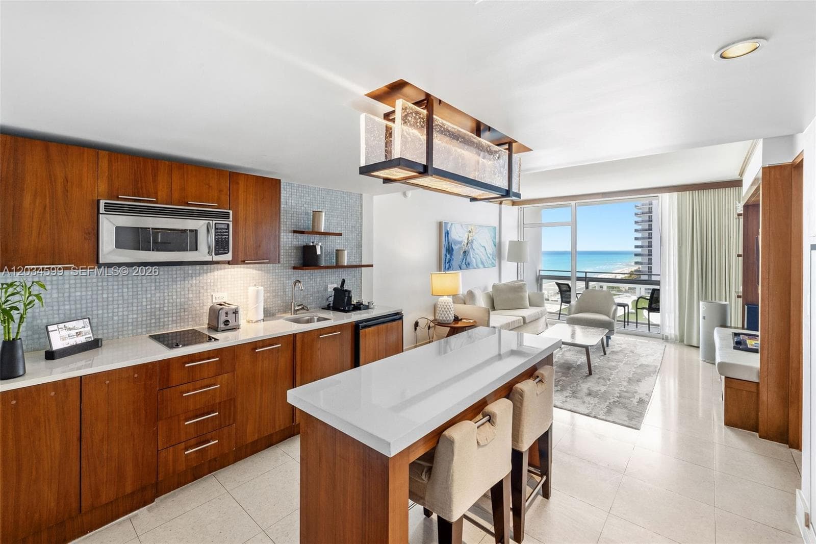A12034599 — Miami Beach — 20