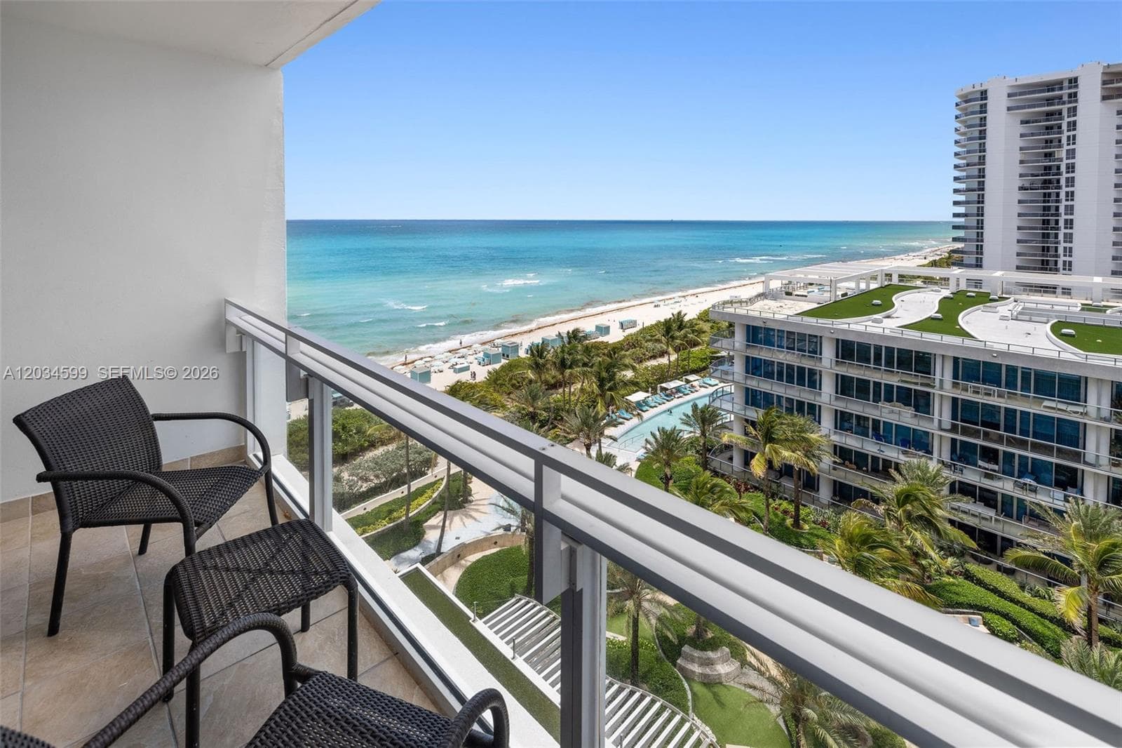 A12034599 — Miami Beach — 21