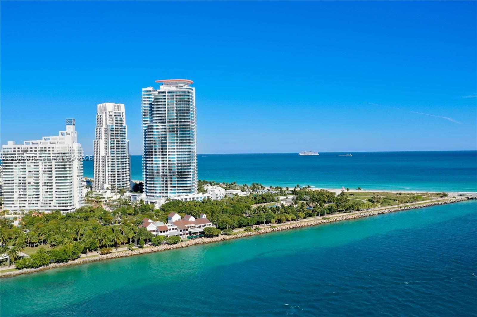 A12034616 — Miami Beach
