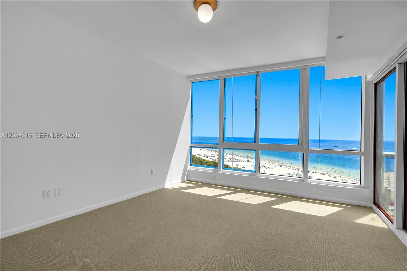 A12034616 — Miami Beach — 9
