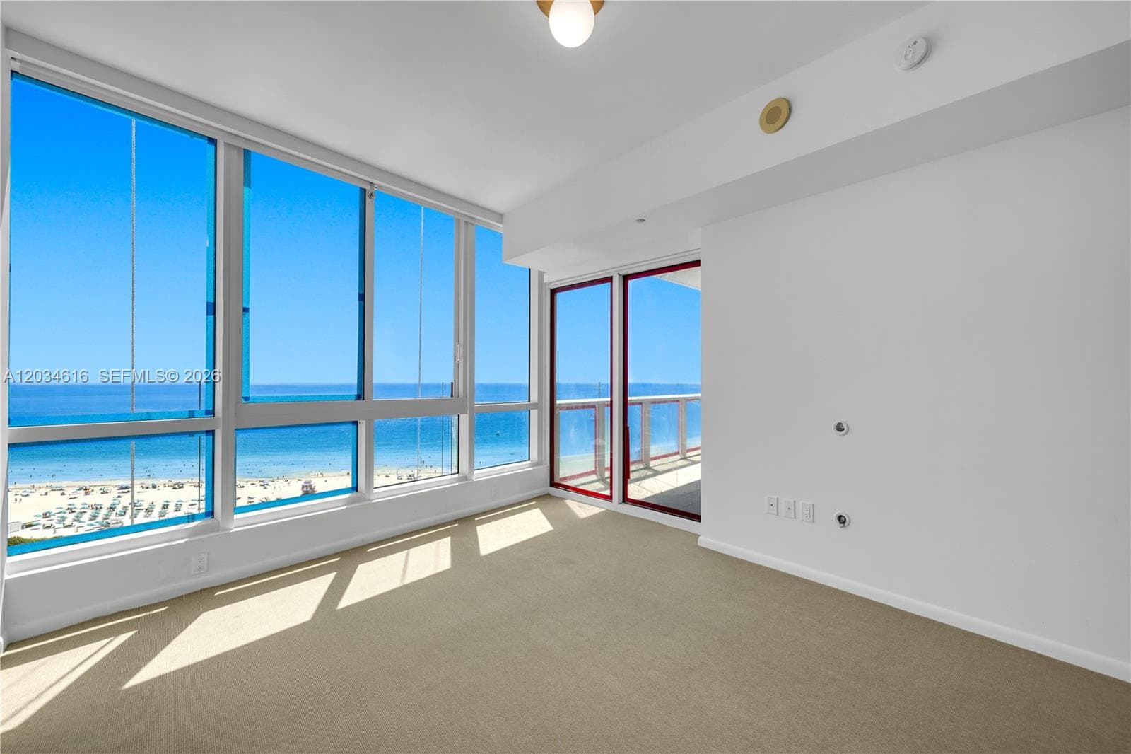 A12034616 — Miami Beach — 10
