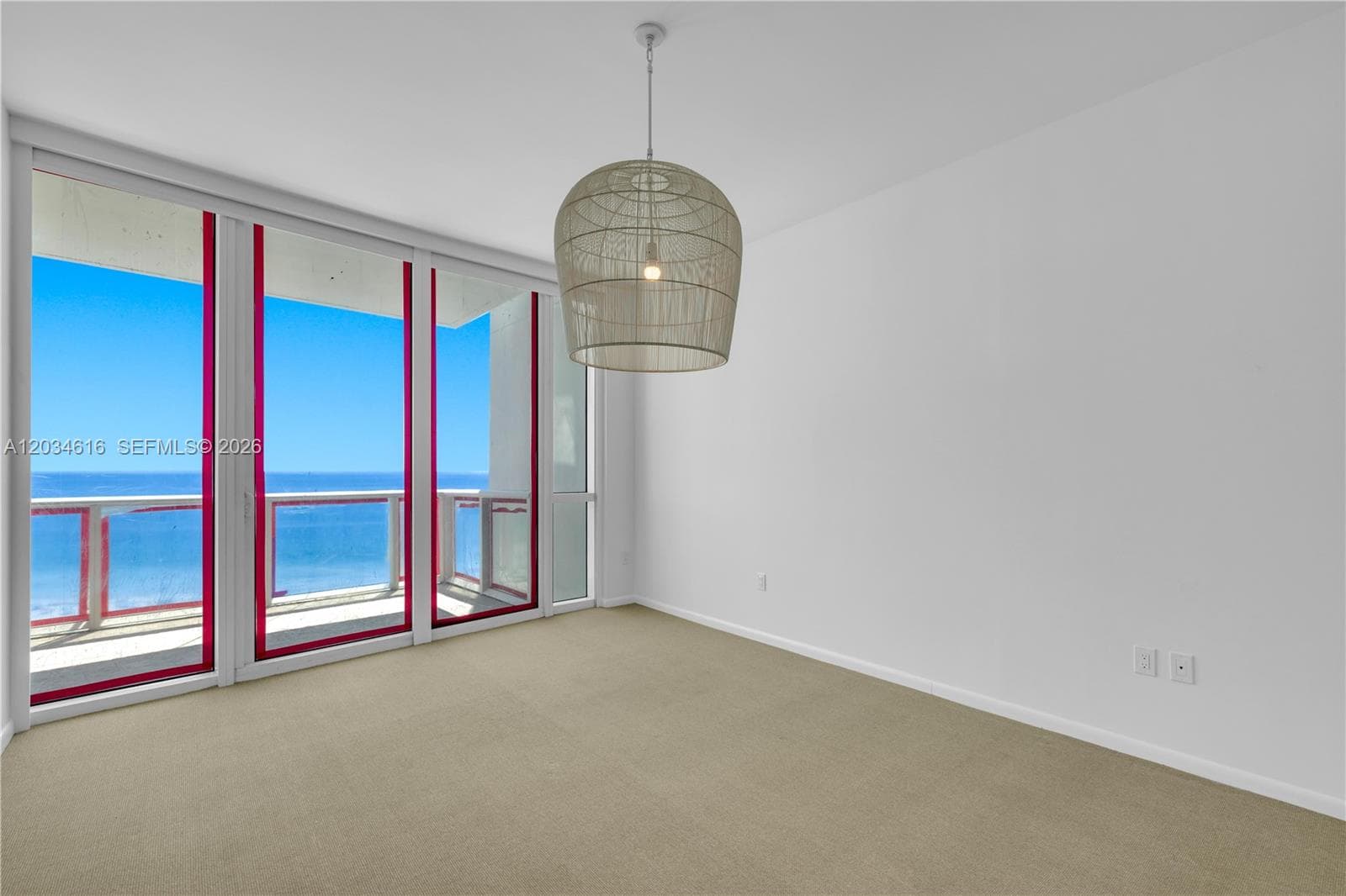 A12034616 — Miami Beach — 29