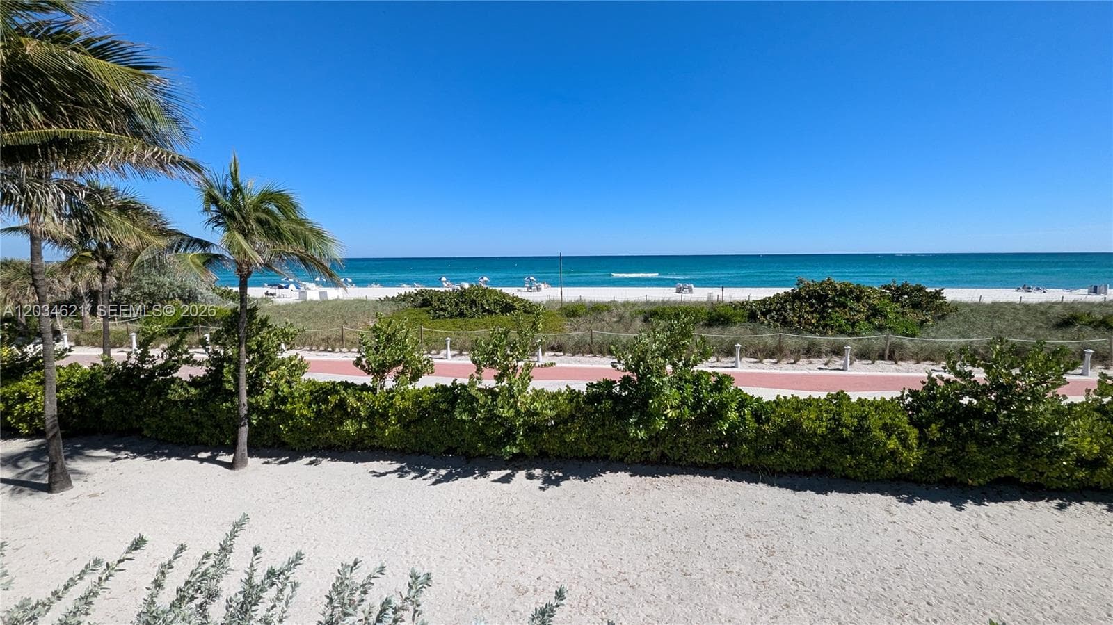 A12034621 — Miami Beach — 42