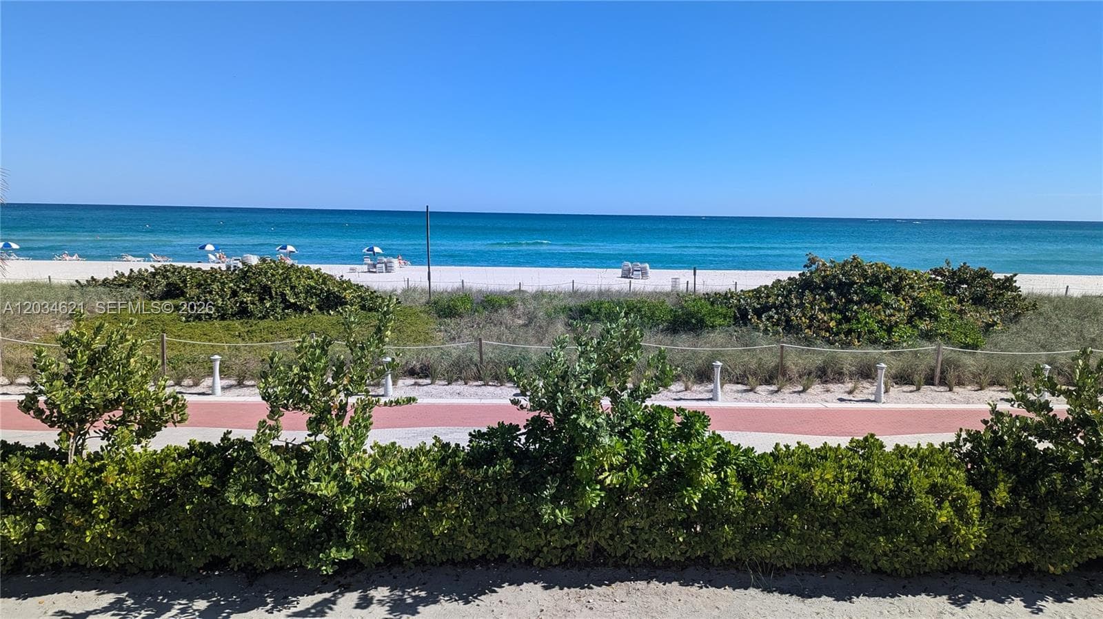 A12034621 — Miami Beach — 46