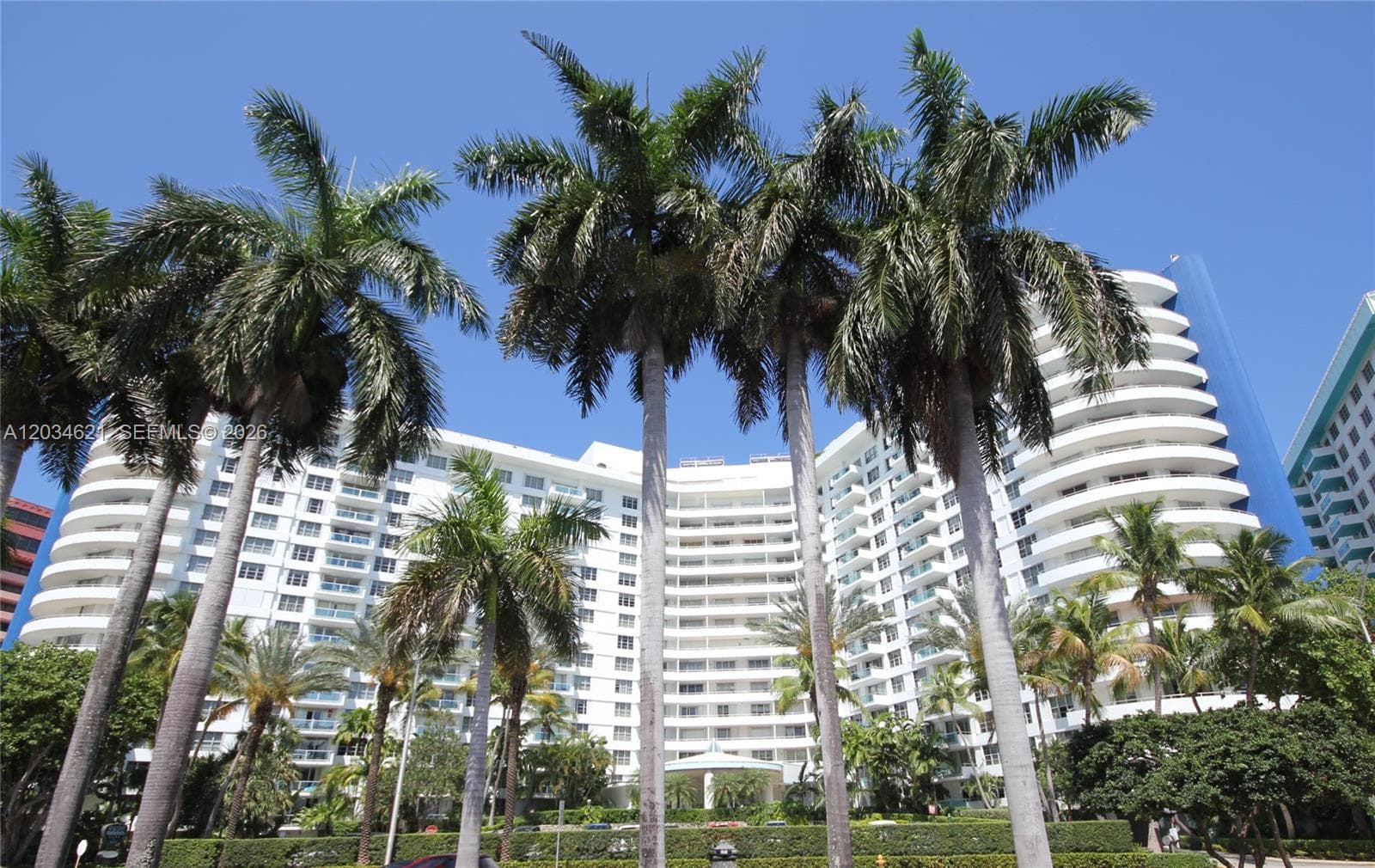 A12034621 — Miami Beach — 49