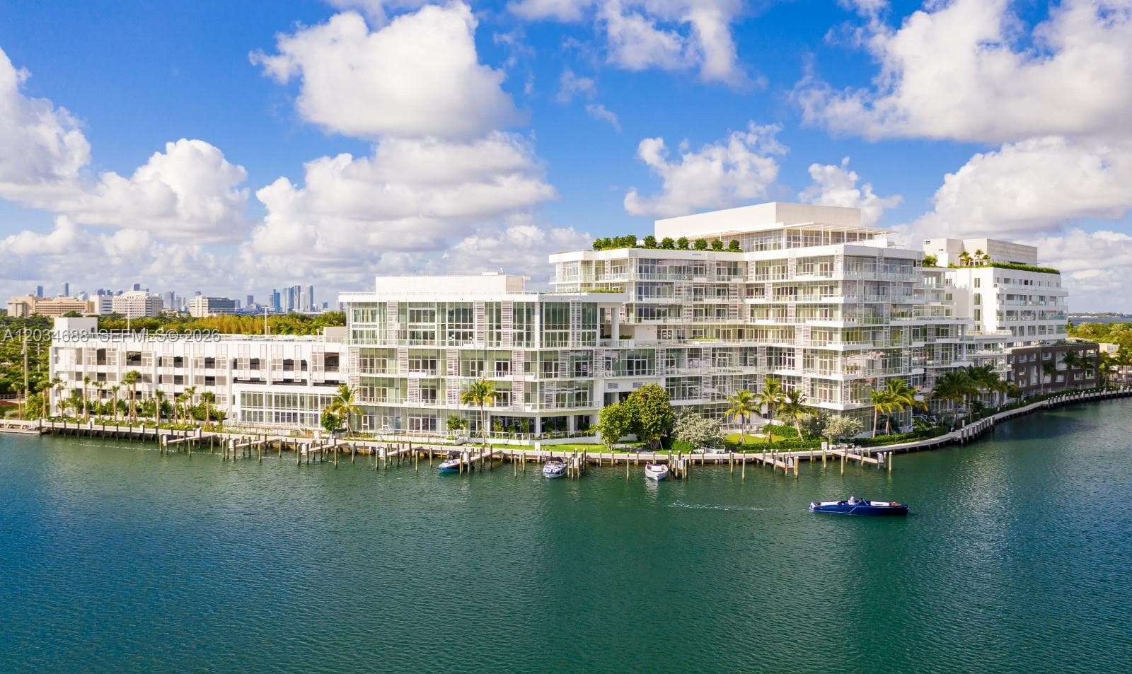 A12034688 — Miami Beach — 47