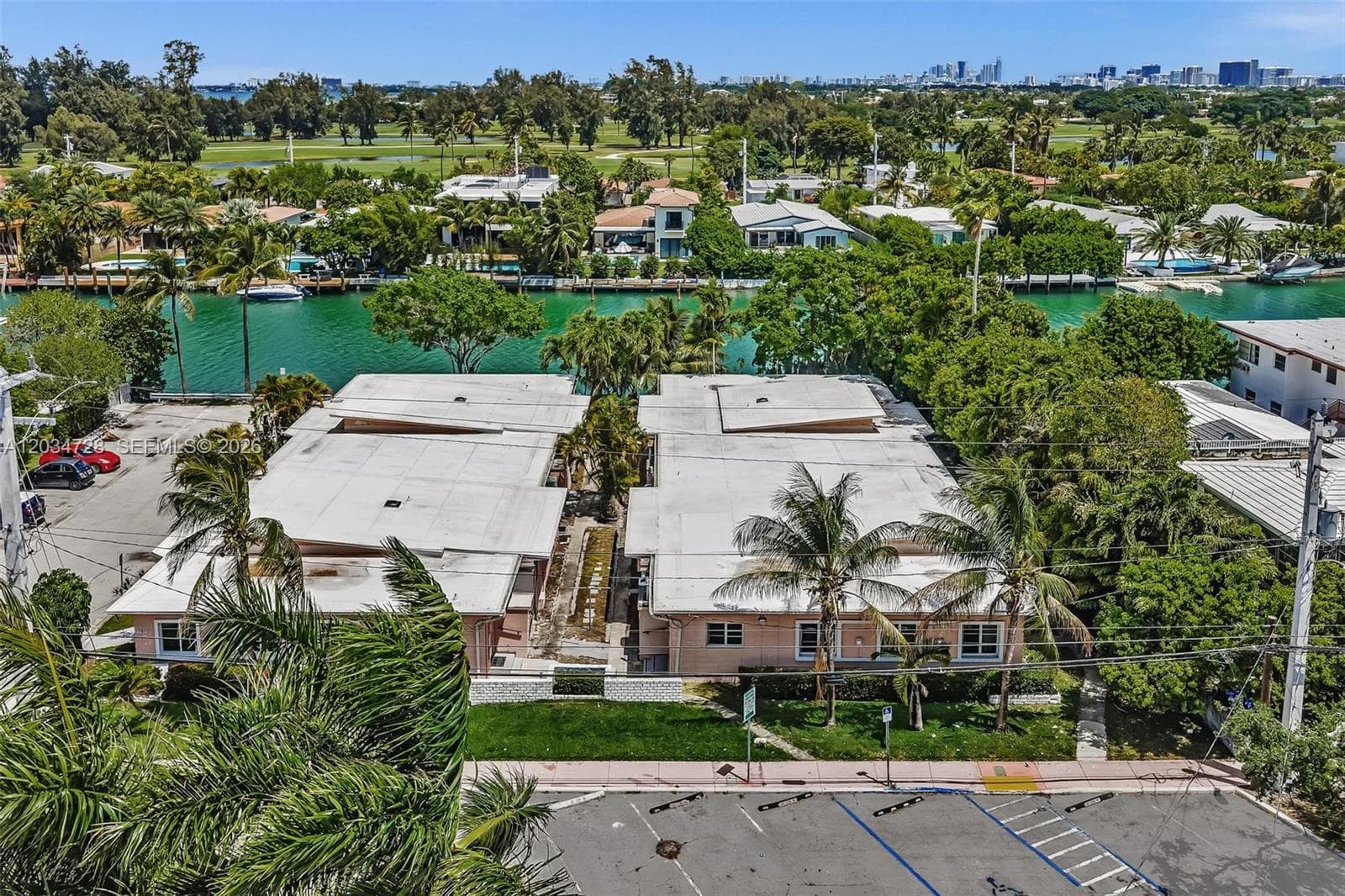 A12034728 — Miami Beach — 2