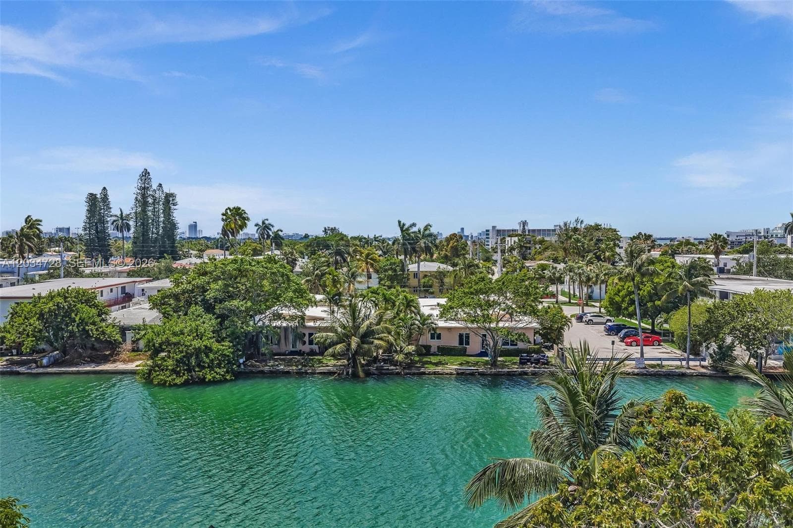 A12034728 — Miami Beach — 17