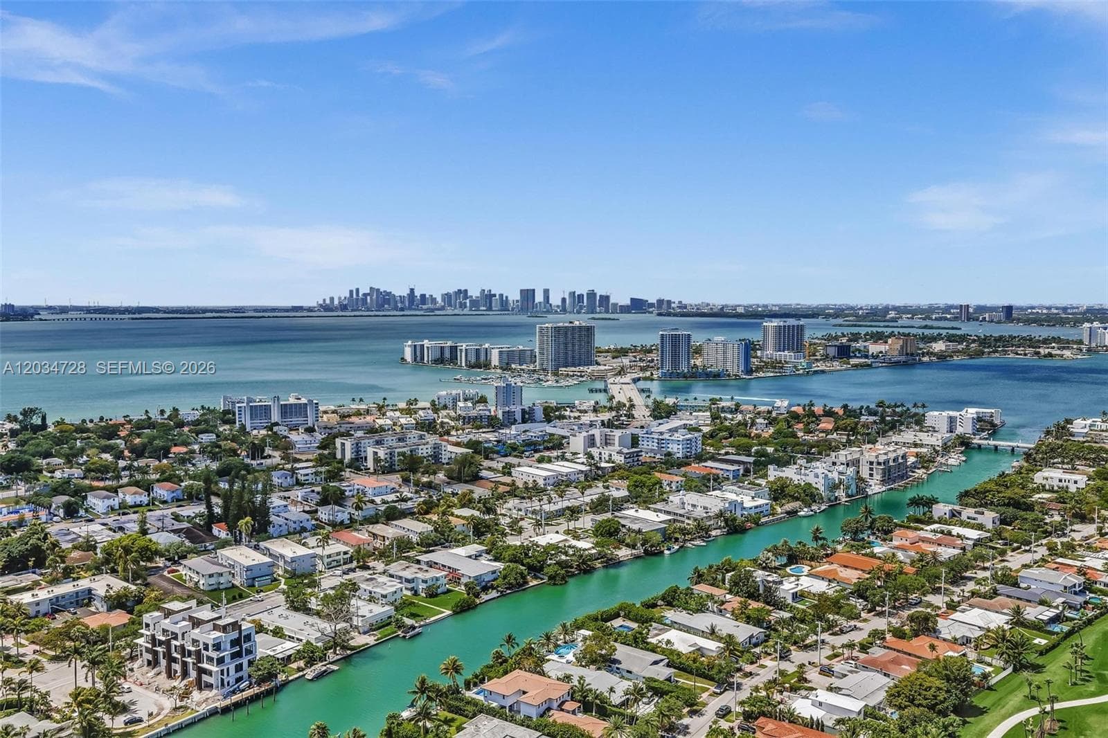 A12034728 — Miami Beach — 10