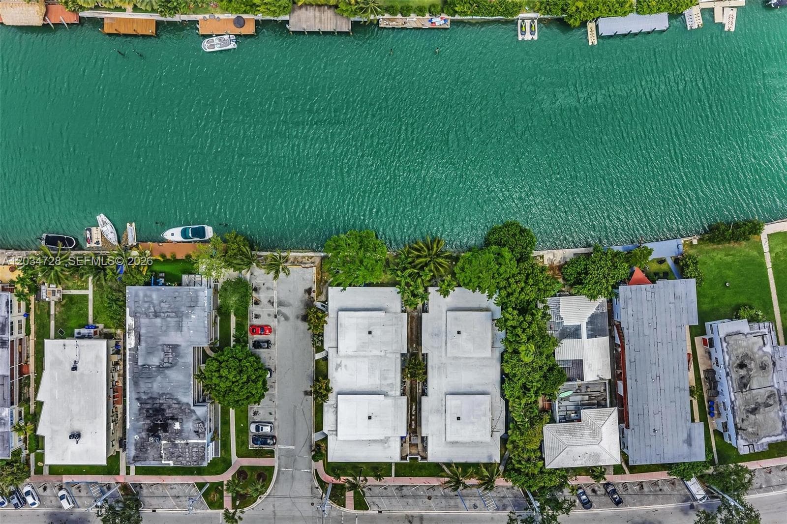 A12034728 — Miami Beach — 4