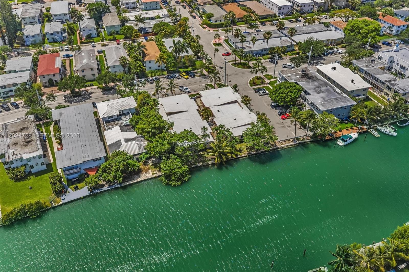 A12034728 — Miami Beach — 21