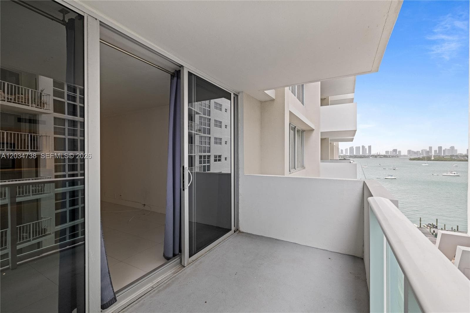 A12034738 — Miami Beach — 7
