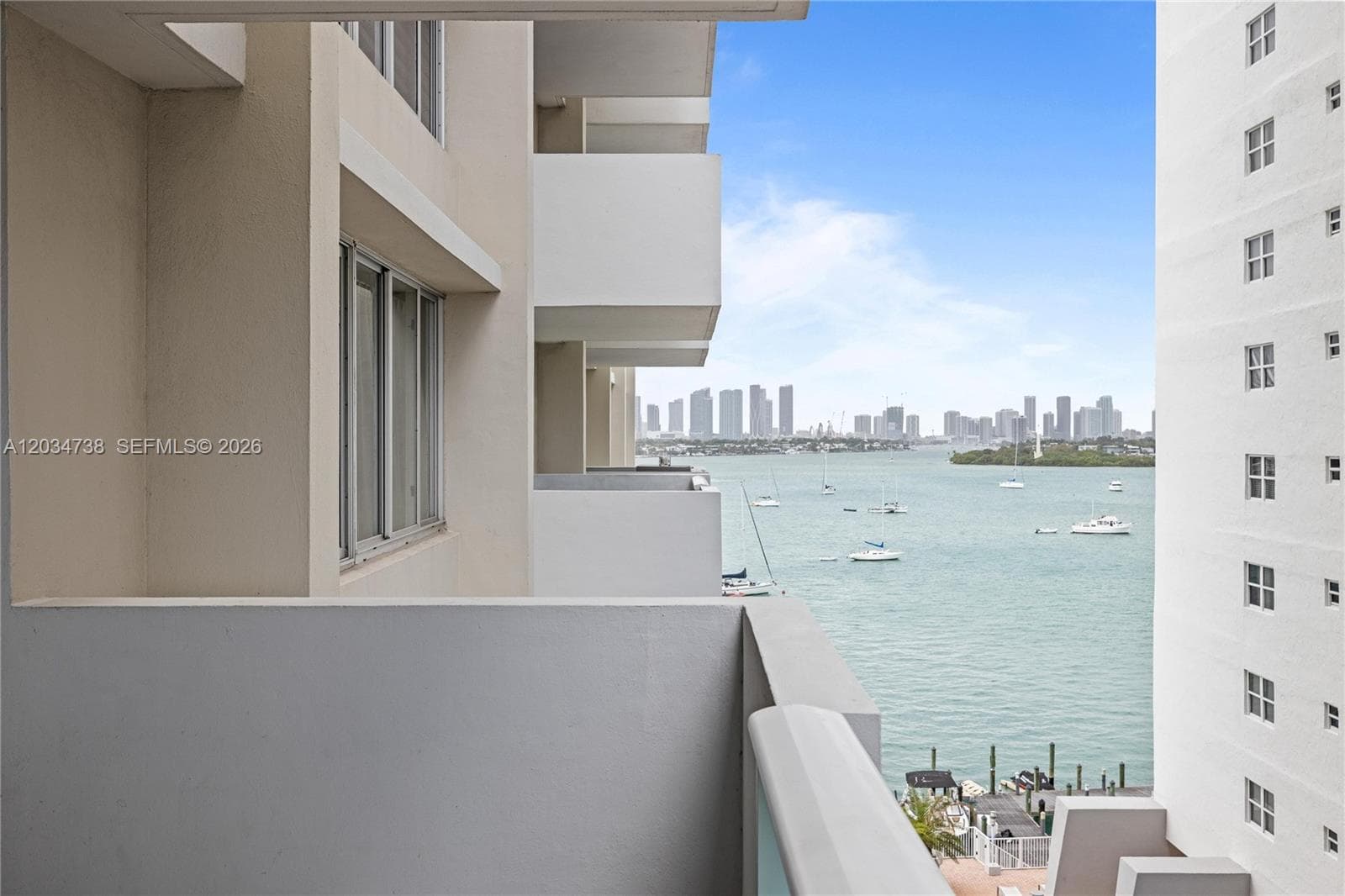 A12034738 — Miami Beach