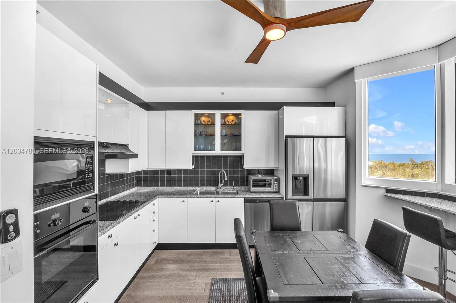 A12034780 — Miami Beach — 8