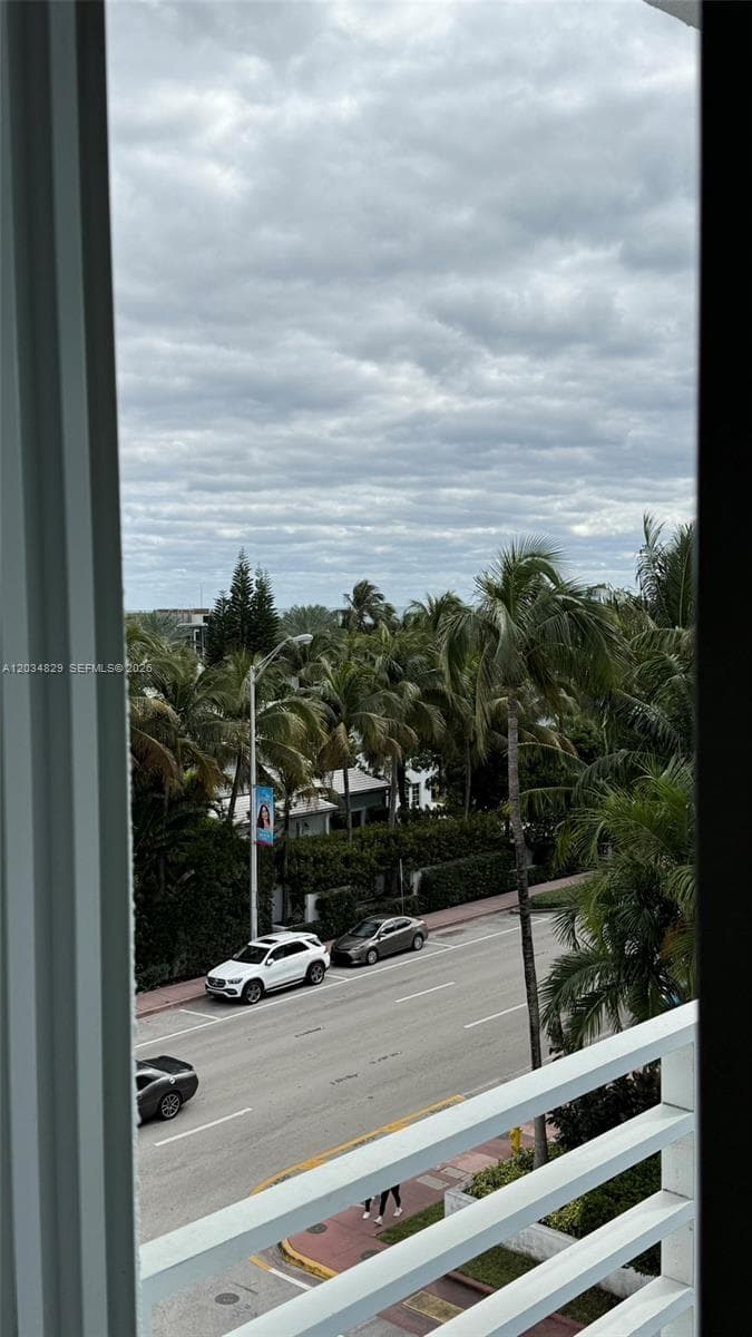 A12034829 — Miami Beach — 22