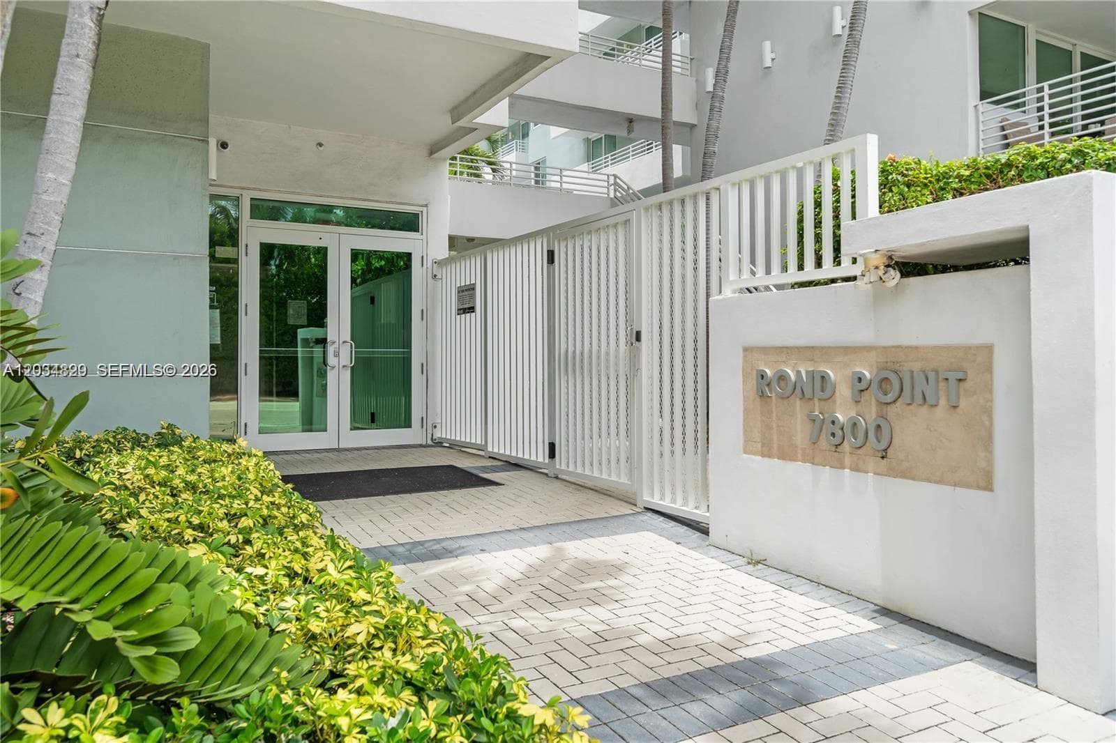 A12034829 — Miami Beach