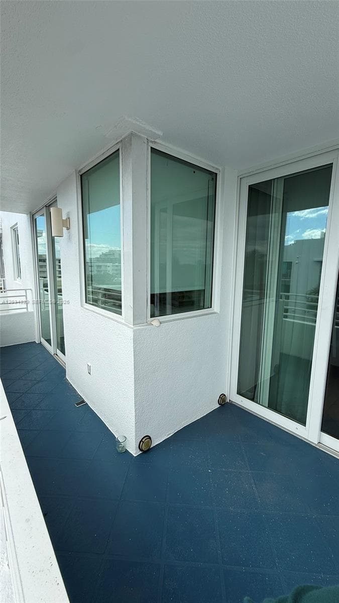 A12034829 — Miami Beach — 20