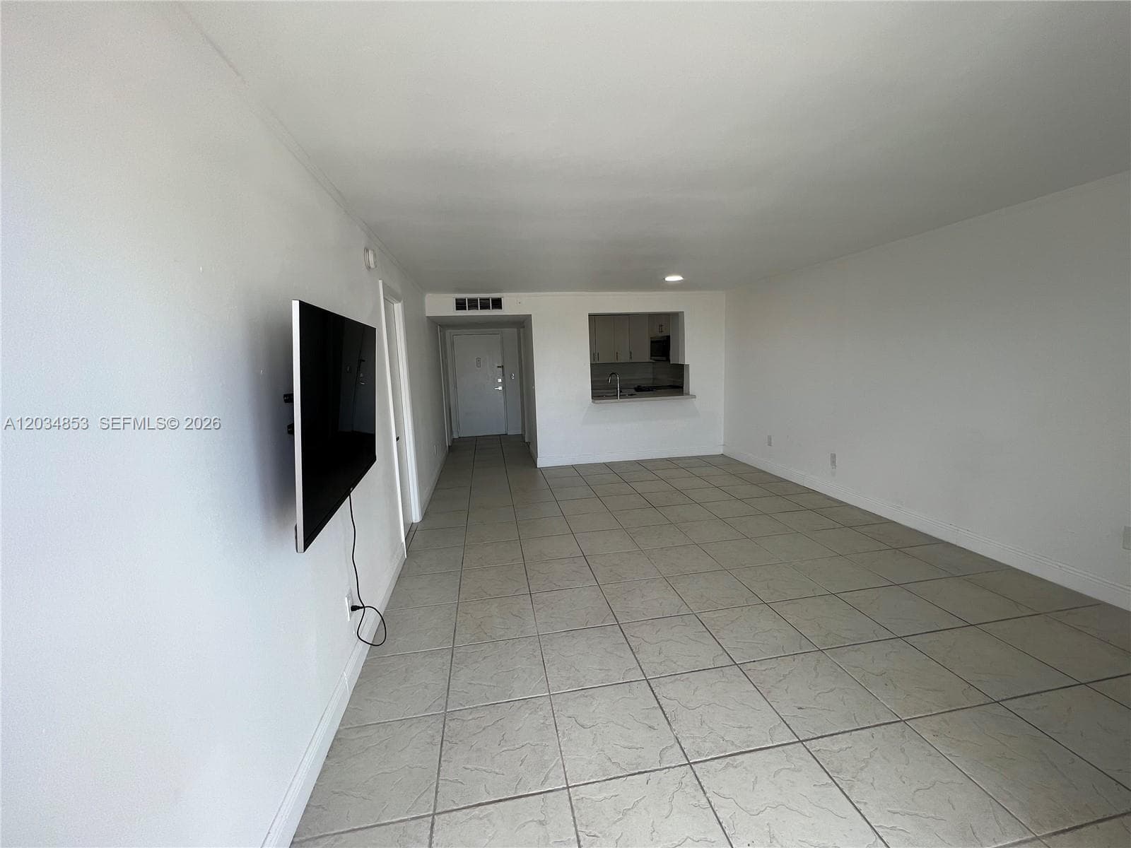 A12034853 — Miami Beach — 15