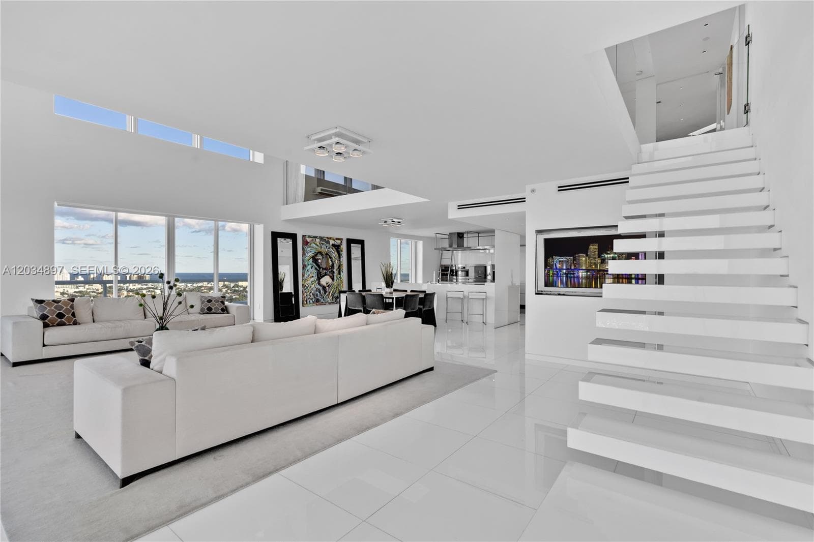 A12034897 — Miami Beach — 6