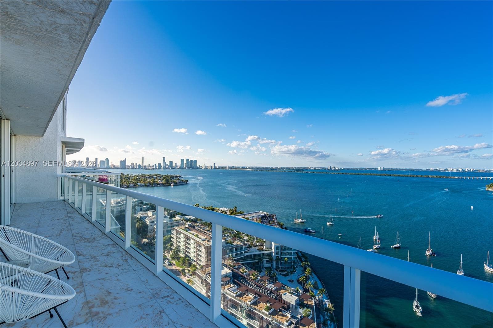 A12034897 — Miami Beach — 28