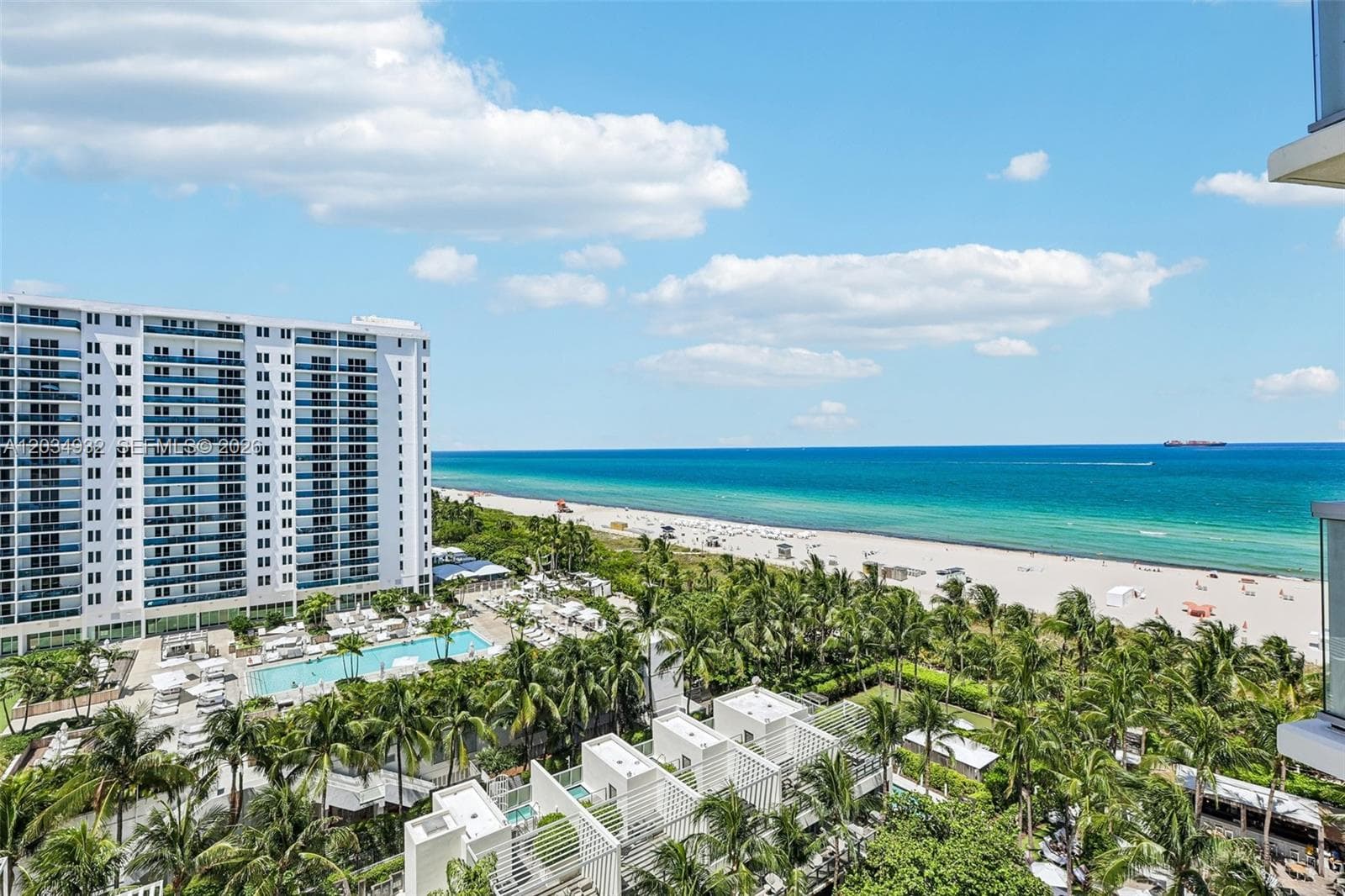 A12034932 — Miami Beach — 28