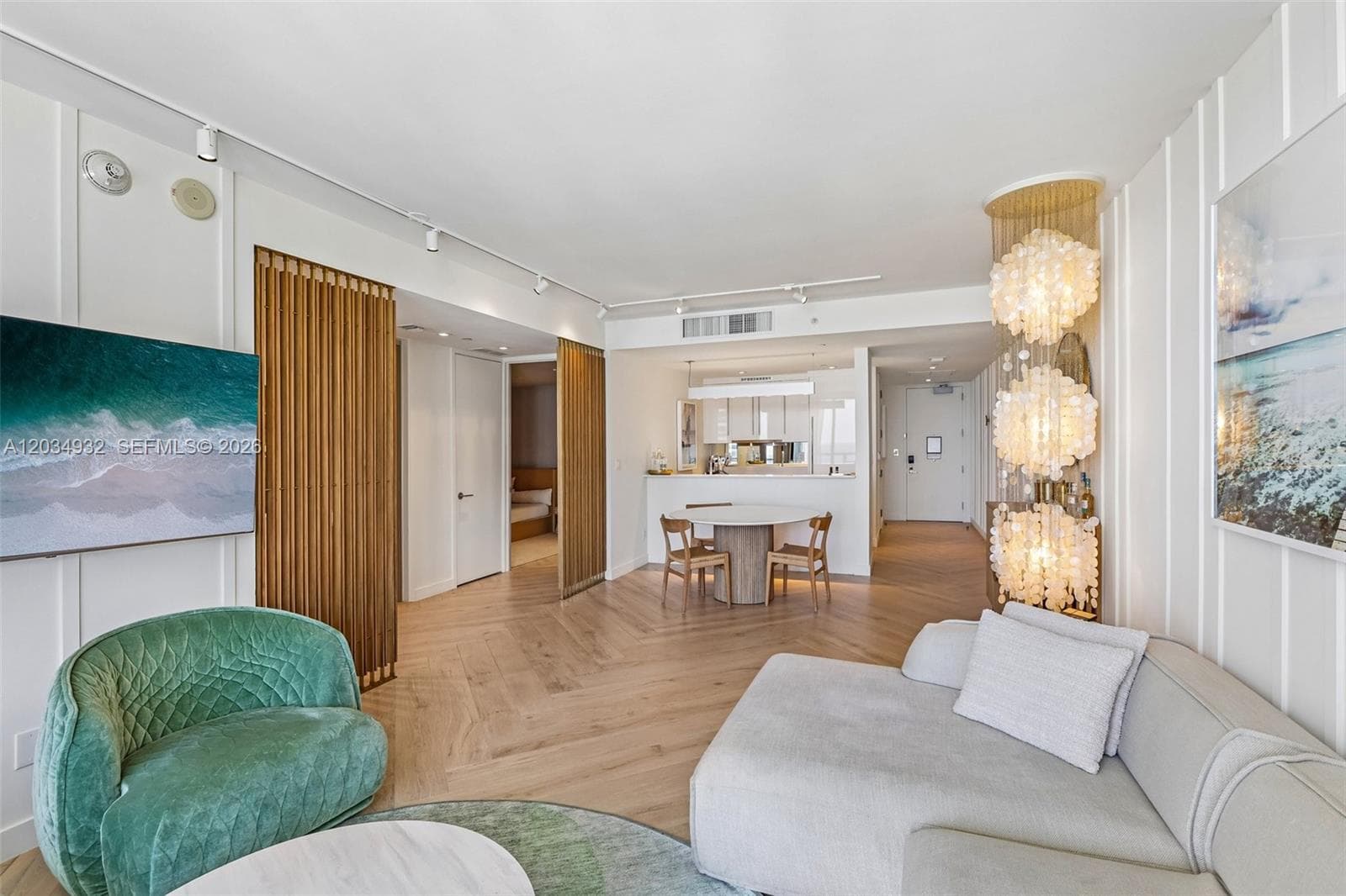 A12034932 — Miami Beach — 5