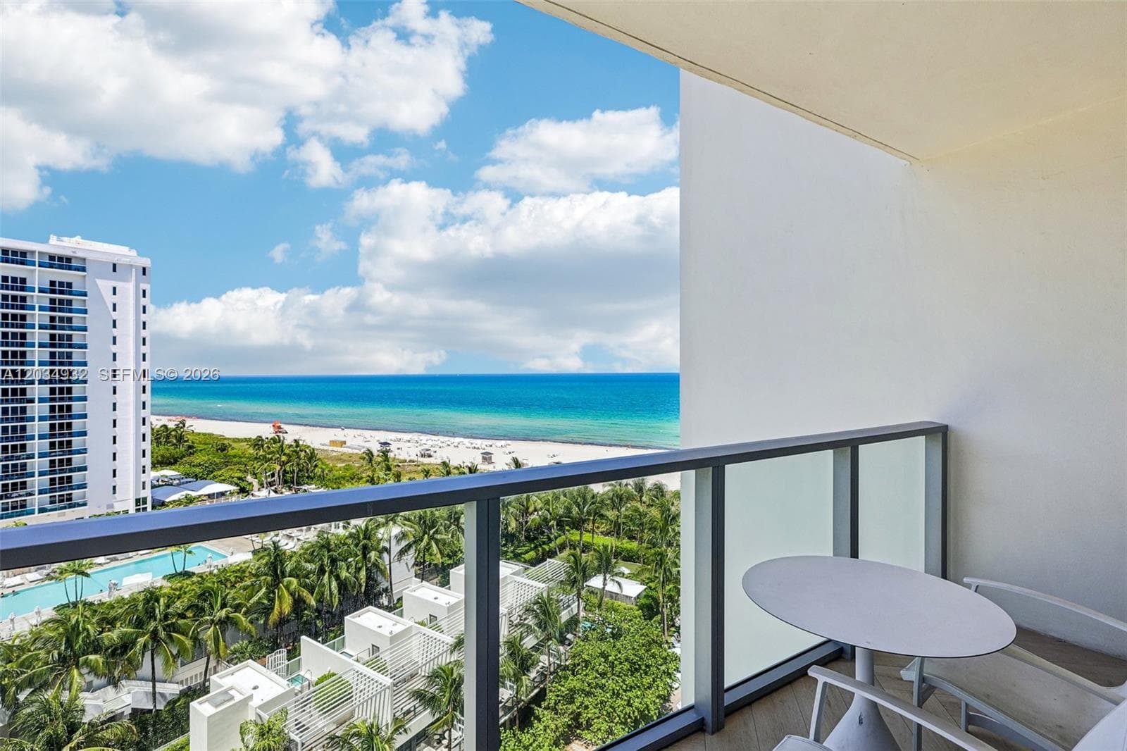 A12034932 — Miami Beach — 25