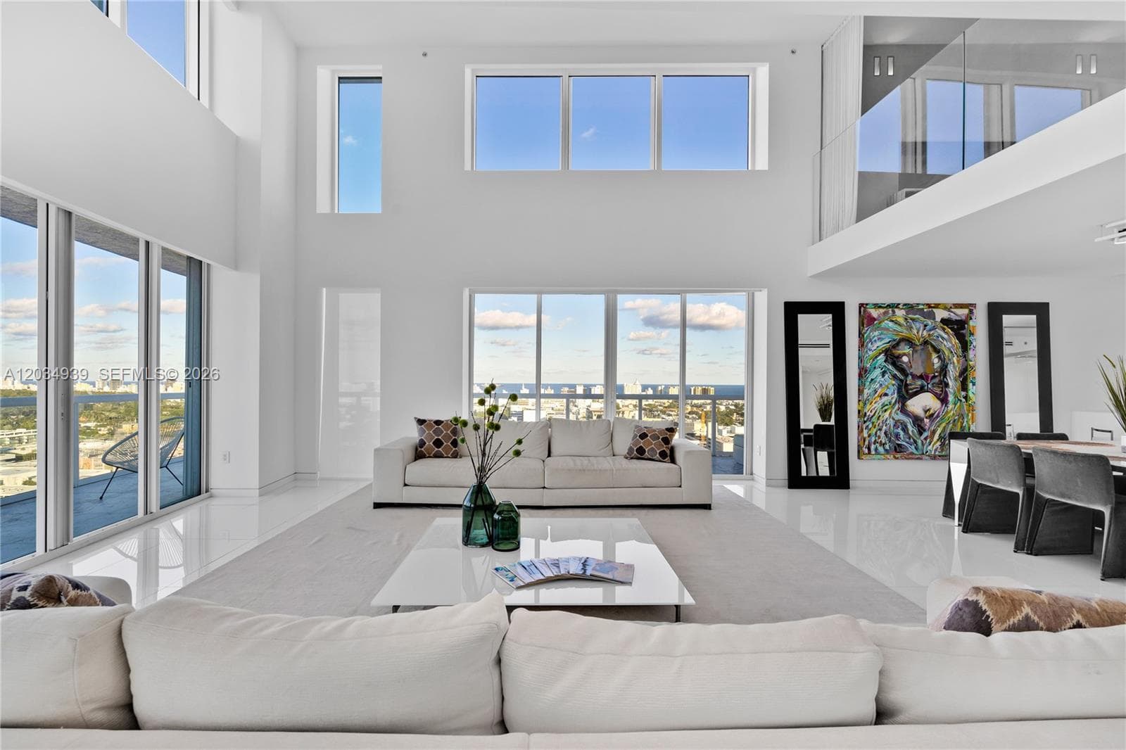 A12034939 — Miami Beach — 17