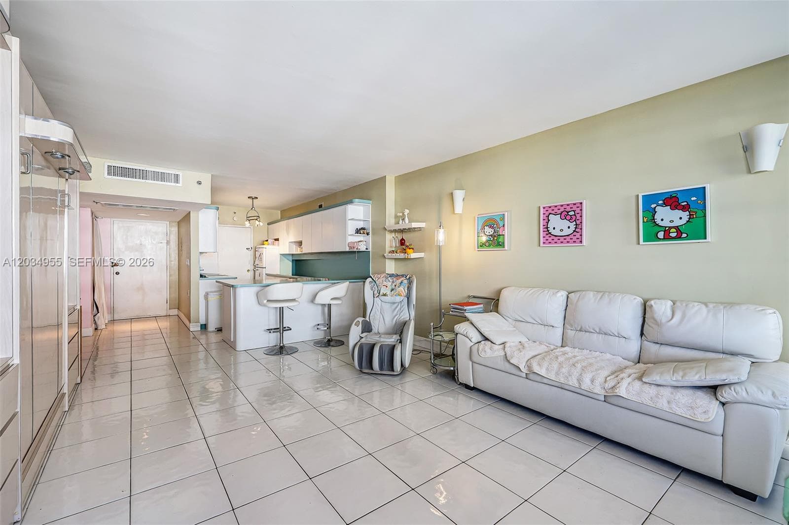 A12034955 — Miami Beach — 7