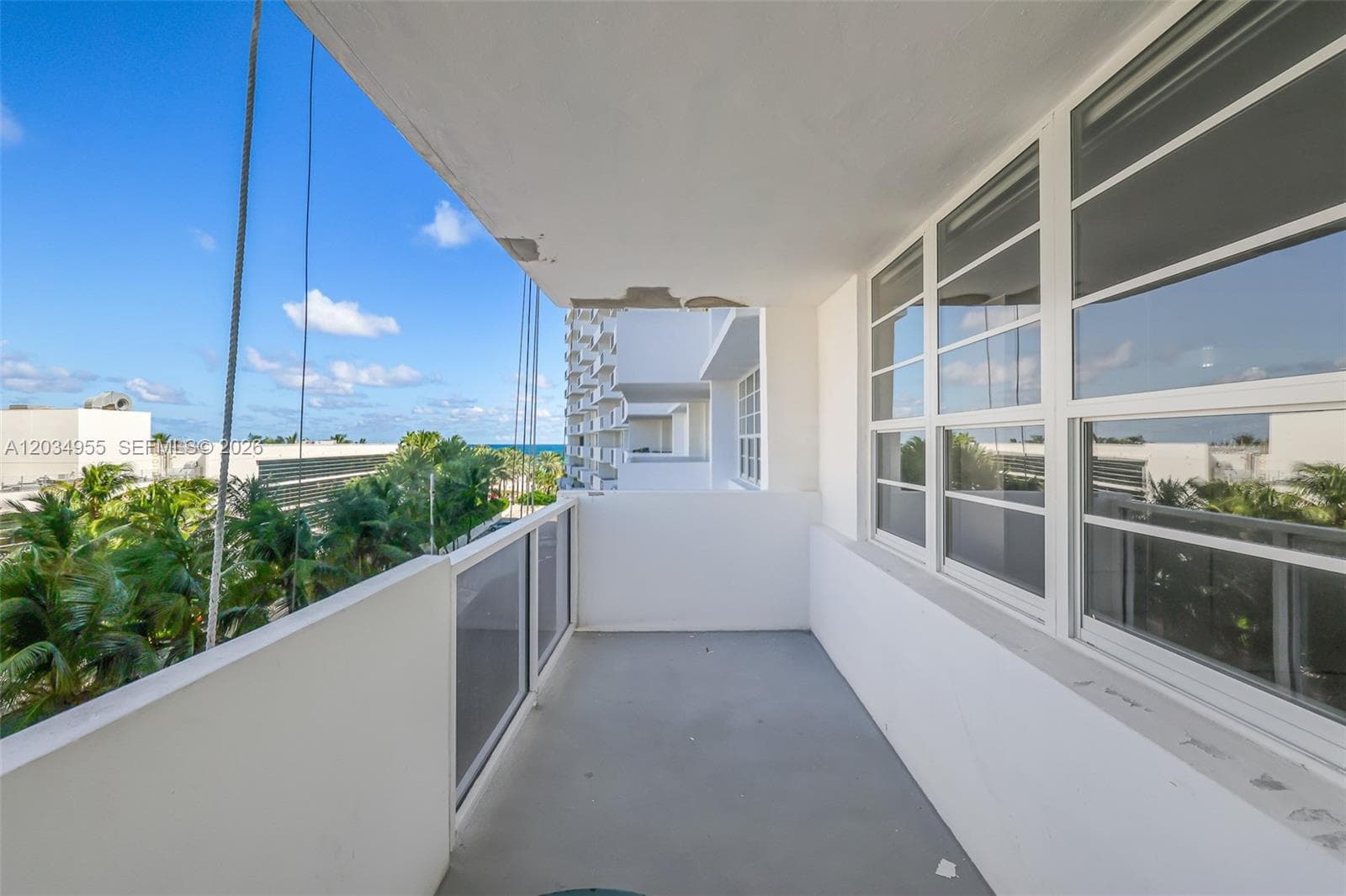 A12034955 — Miami Beach — 24